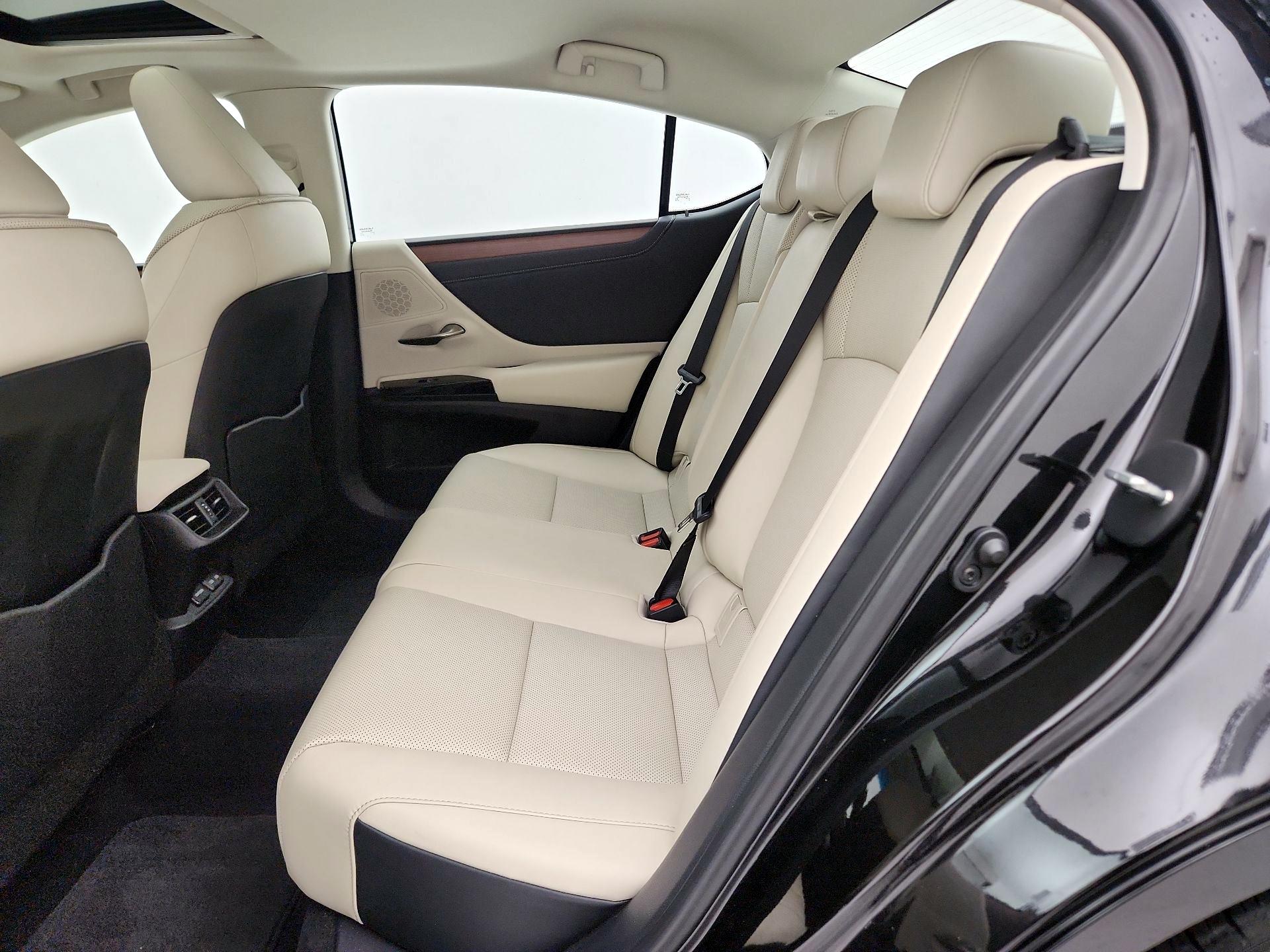 Thumbnail: 2024 Lexus ES - 20