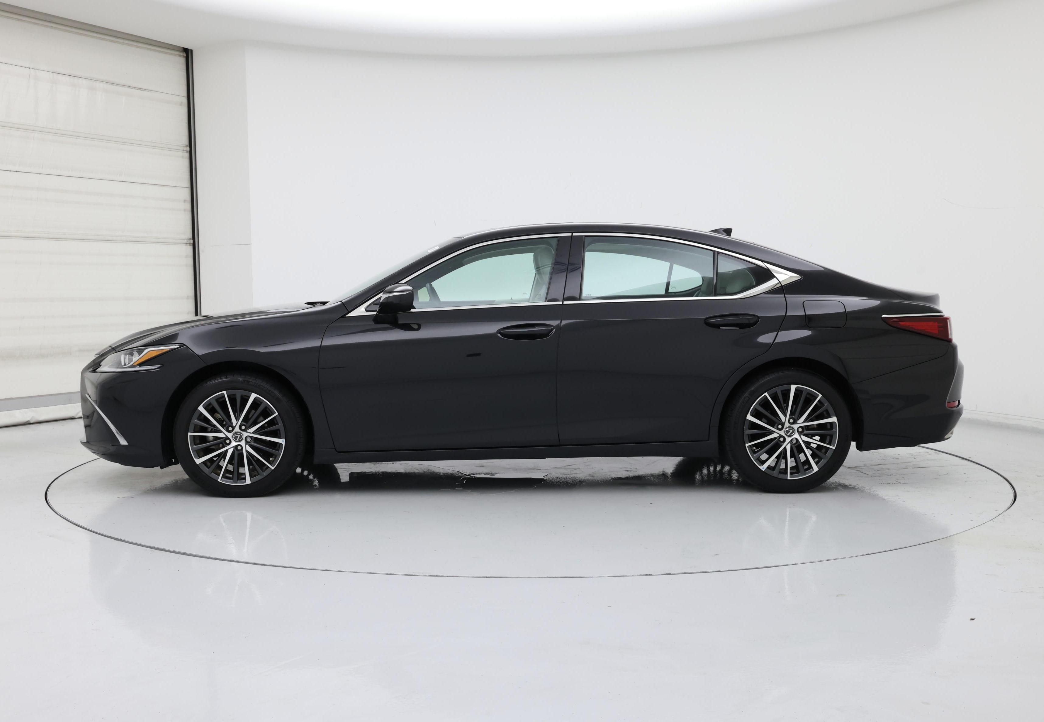 Thumbnail: 2024 Lexus ES - 3