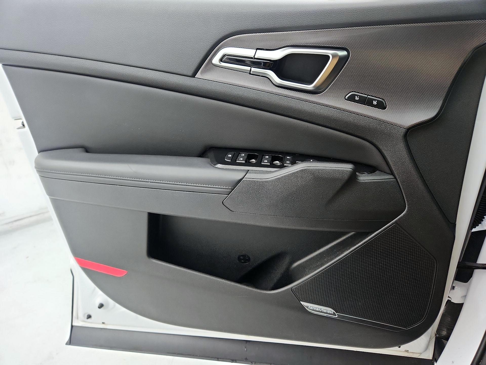 Thumbnail: 2023 Kia Sportage - 12