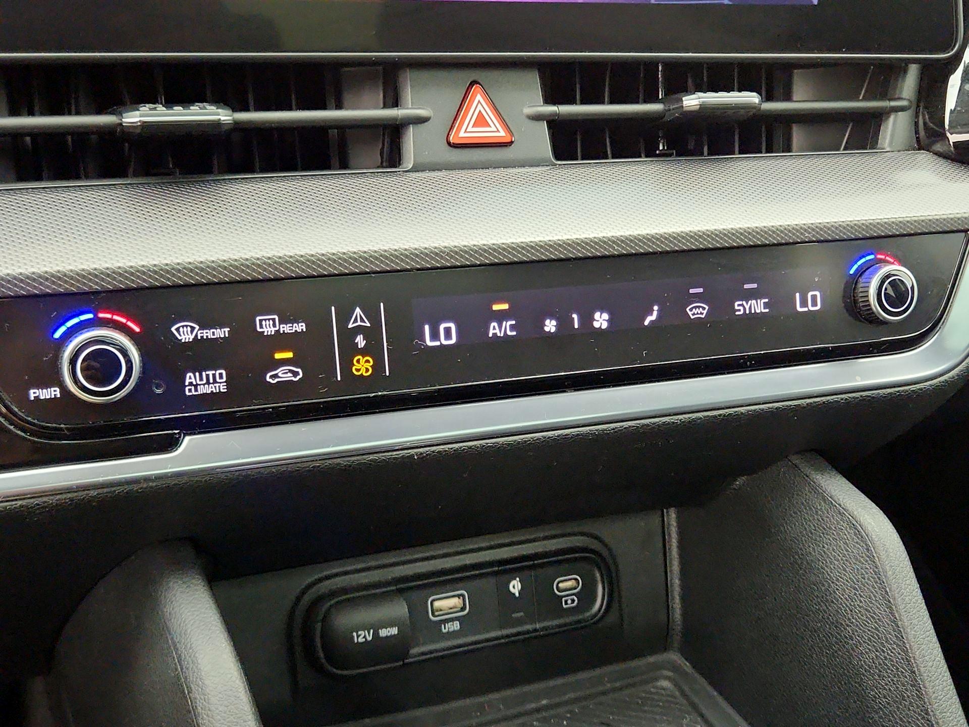 Thumbnail: 2023 Kia Sportage - 17