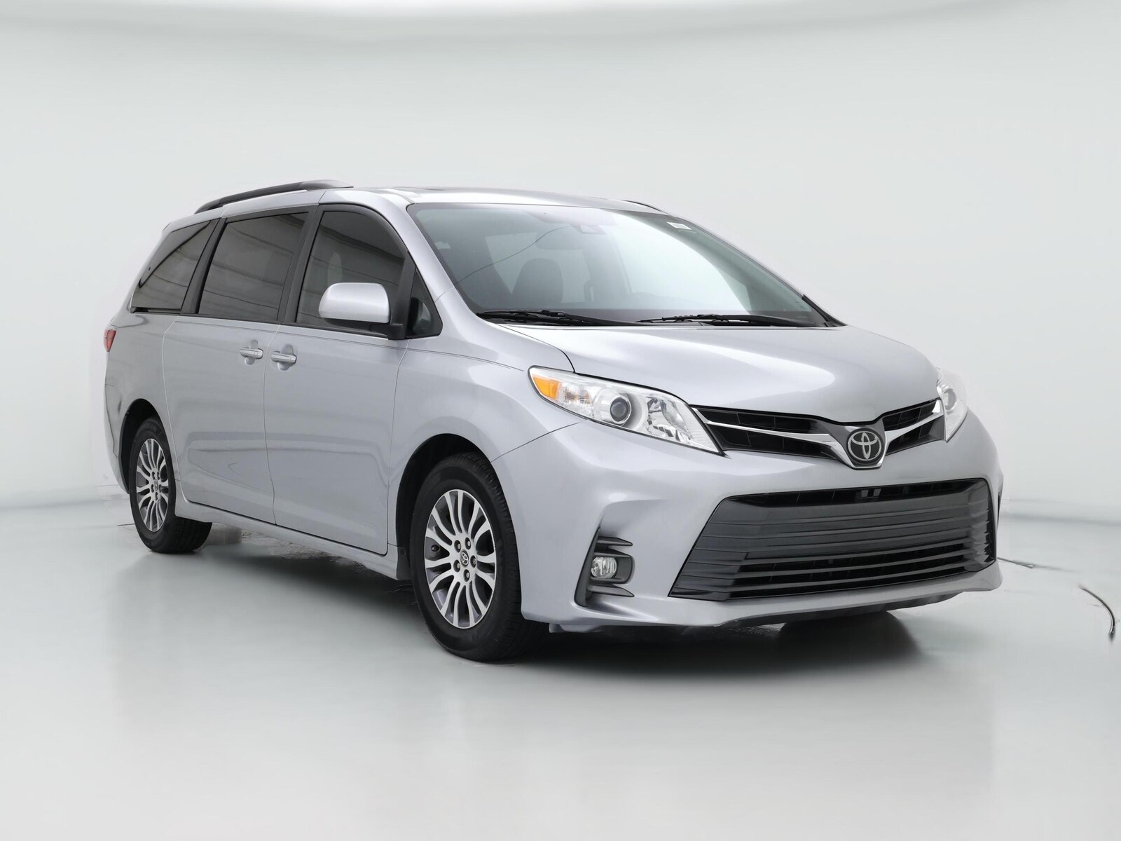 2020 Toyota Sienna XLE