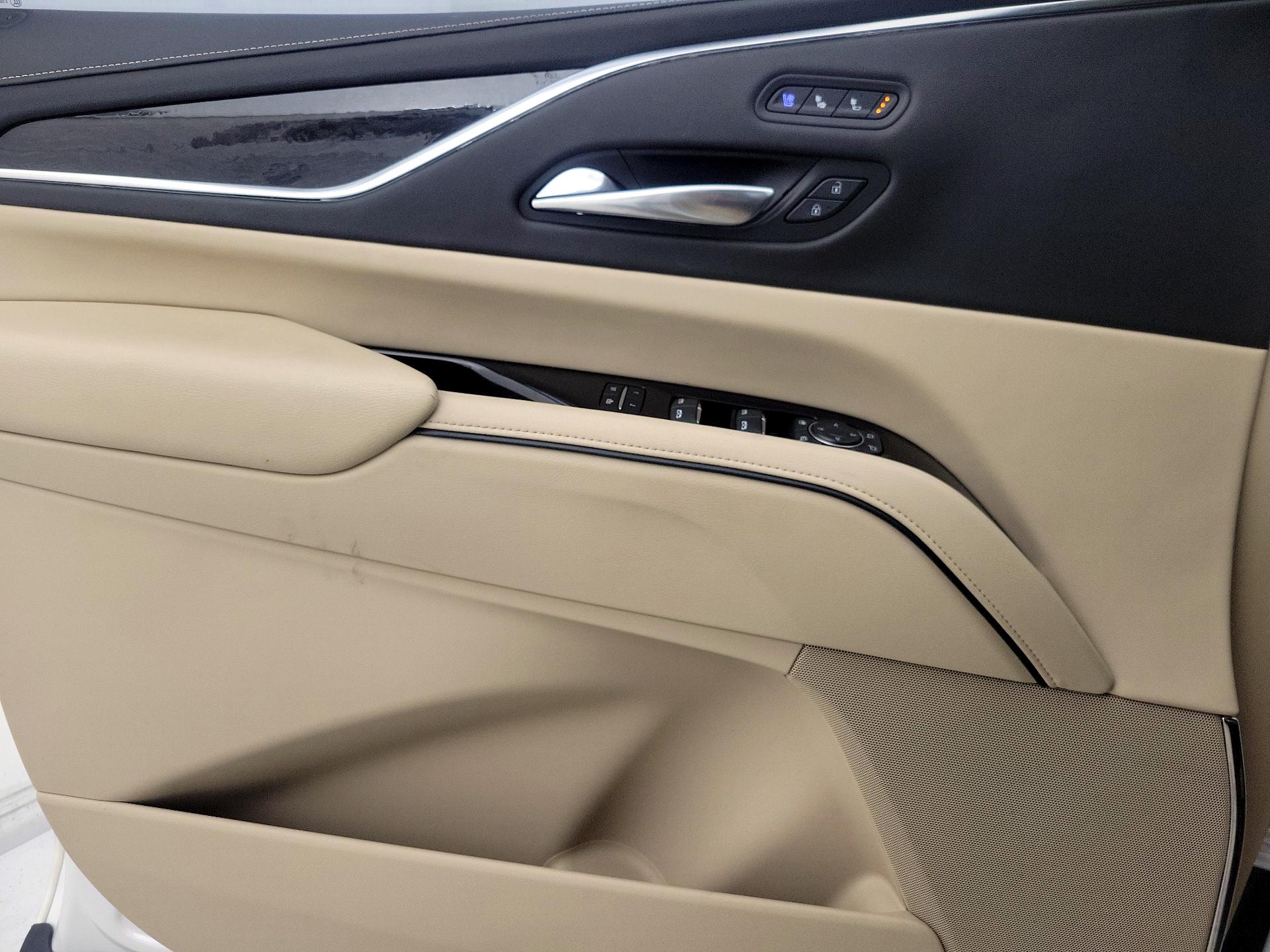 Thumbnail: 2022 Cadillac Escalade - 12