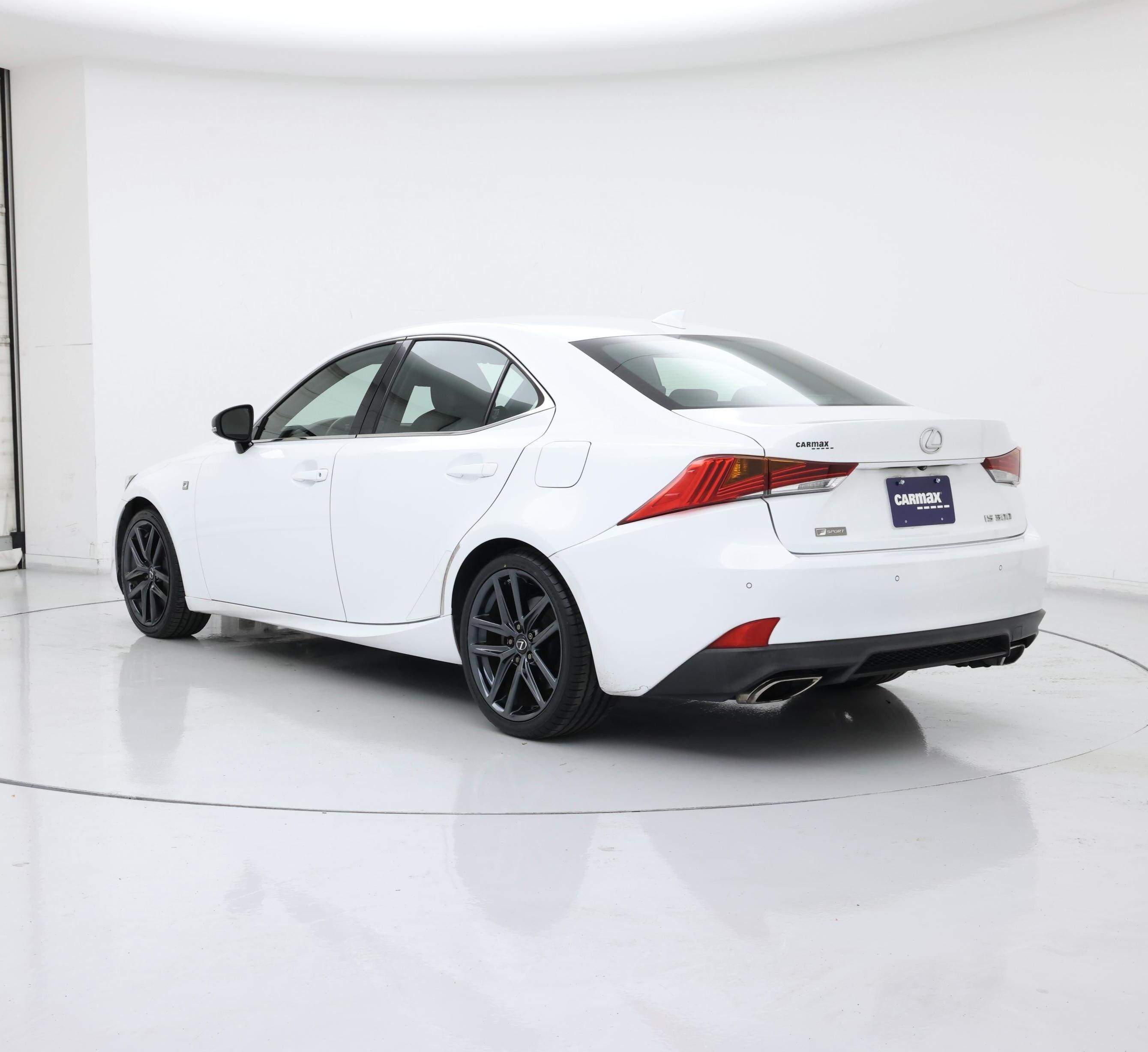 Thumbnail: 2019 Lexus IS - 2