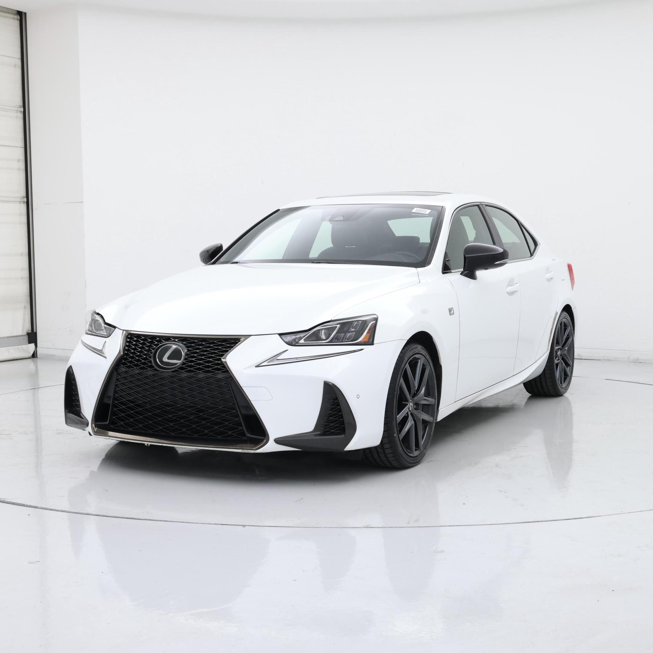 Thumbnail: 2019 Lexus IS - 4