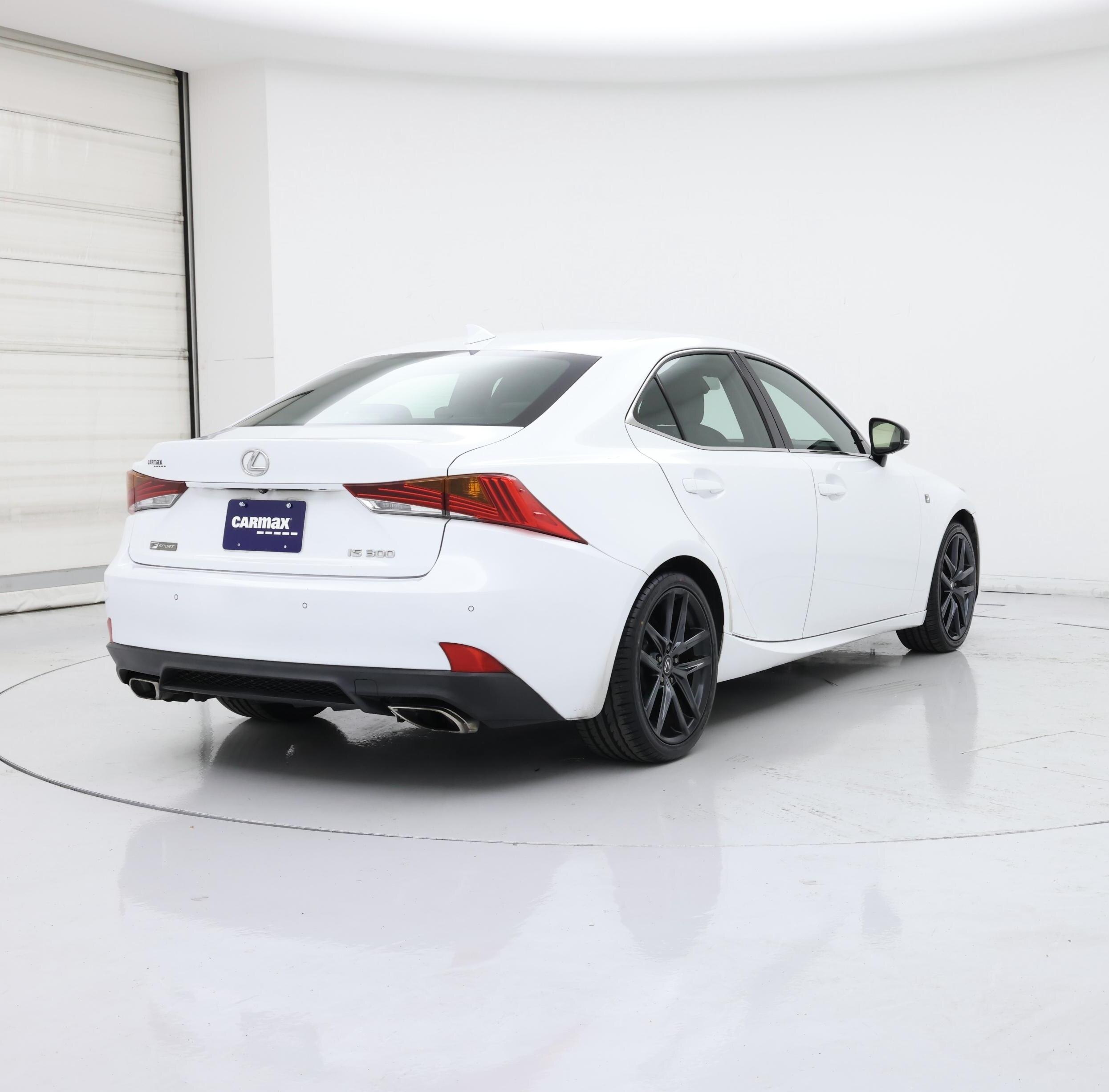 Thumbnail: 2019 Lexus IS - 8