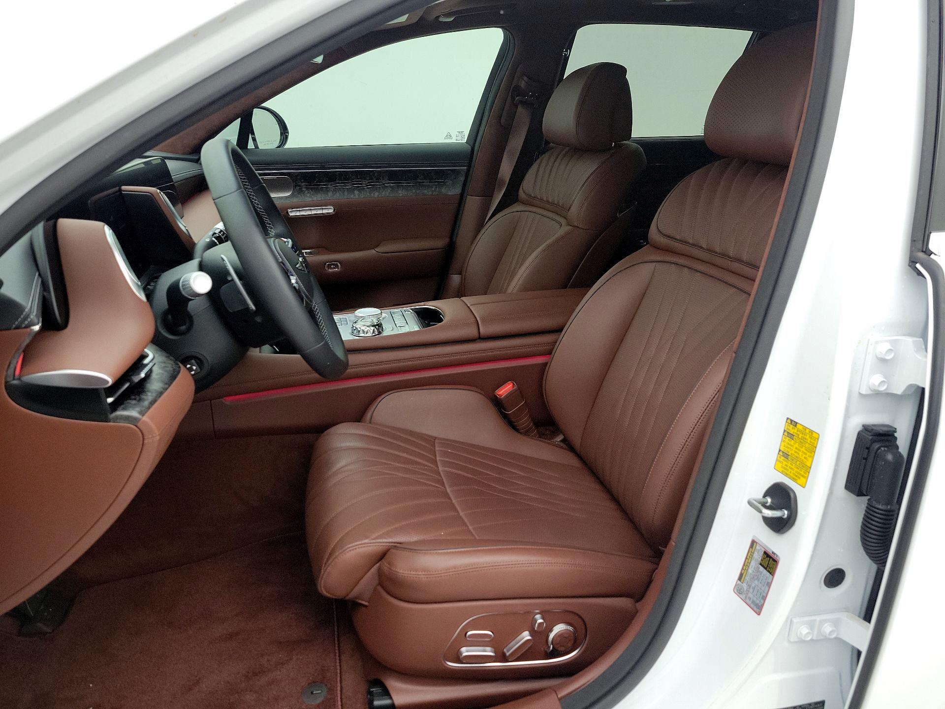 Thumbnail: 2023 Genesis G90 - 11