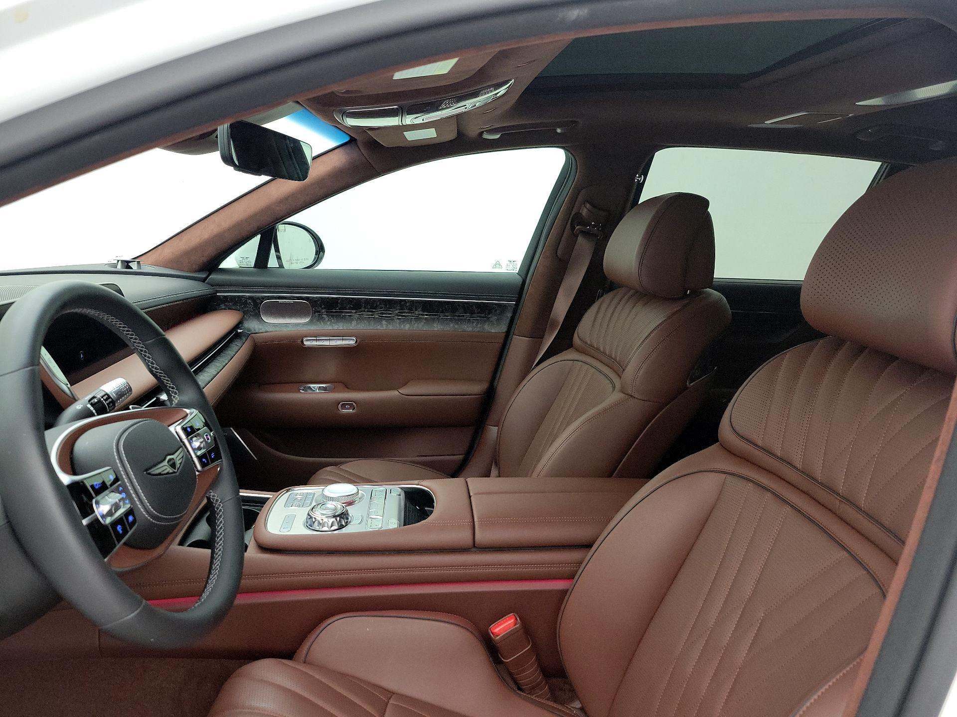 Thumbnail: 2023 Genesis G90 - 20