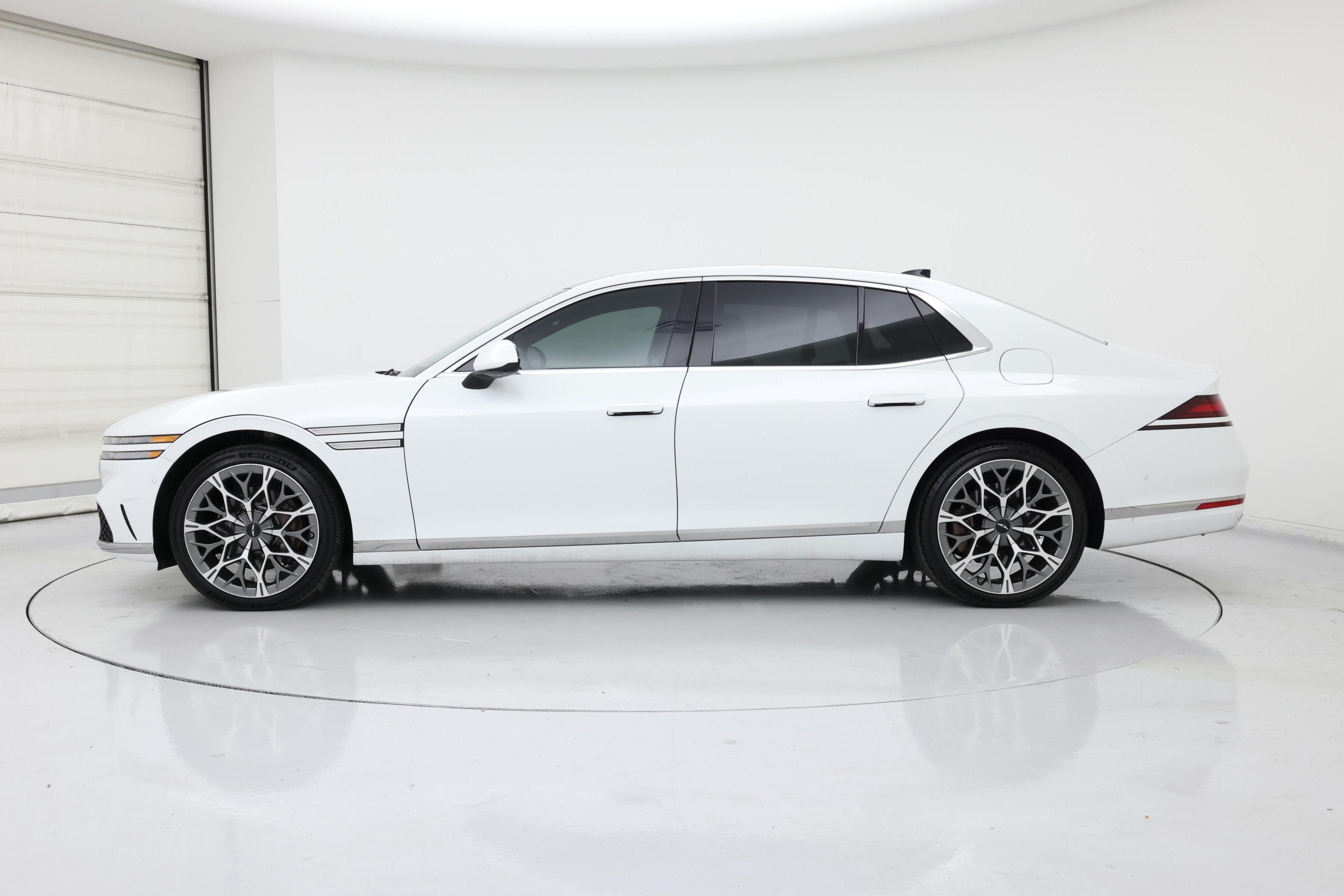 Thumbnail: 2023 Genesis G90 - 3