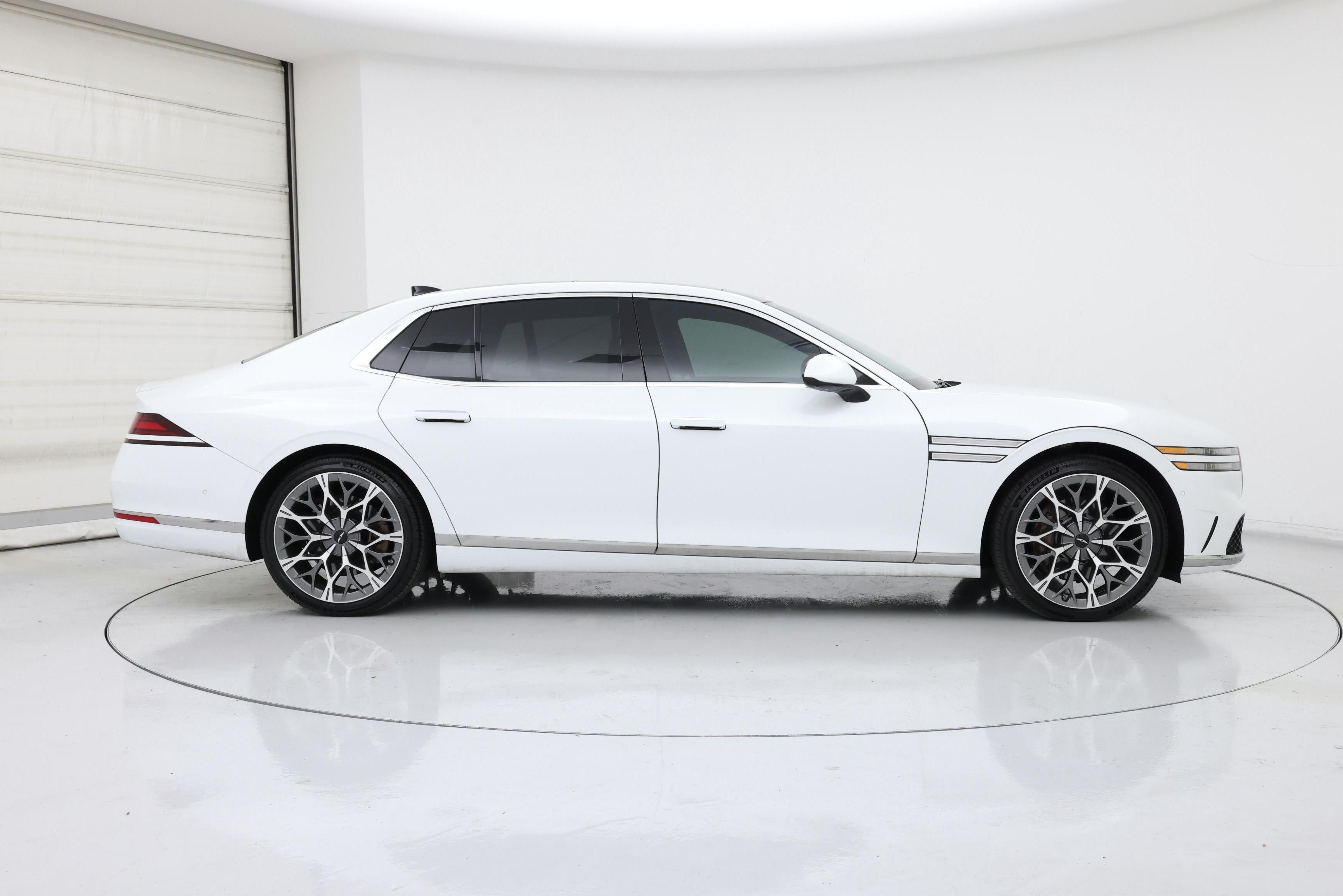 Thumbnail: 2023 Genesis G90 - 7