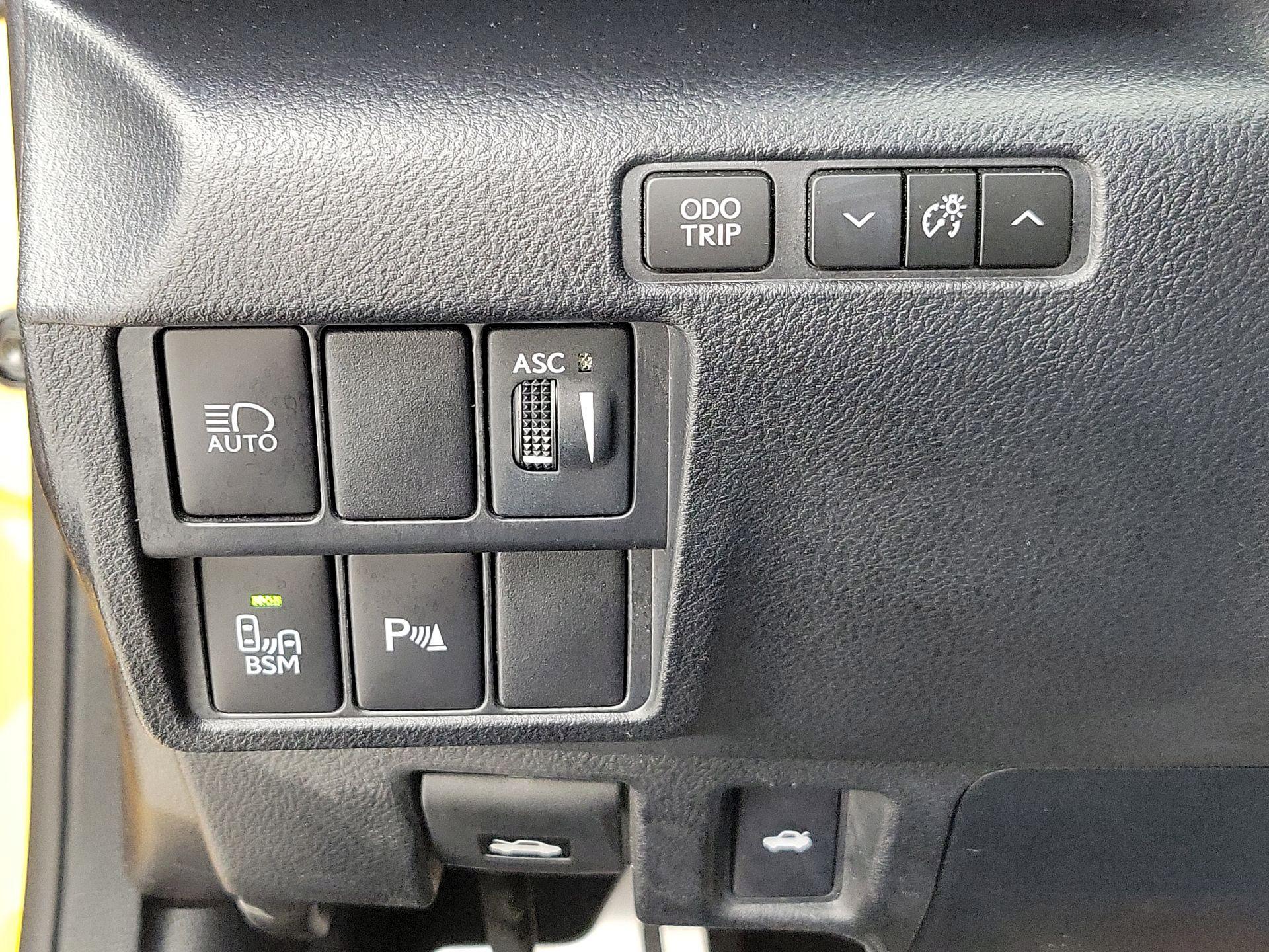 Thumbnail: 2018 Lexus RC - 13