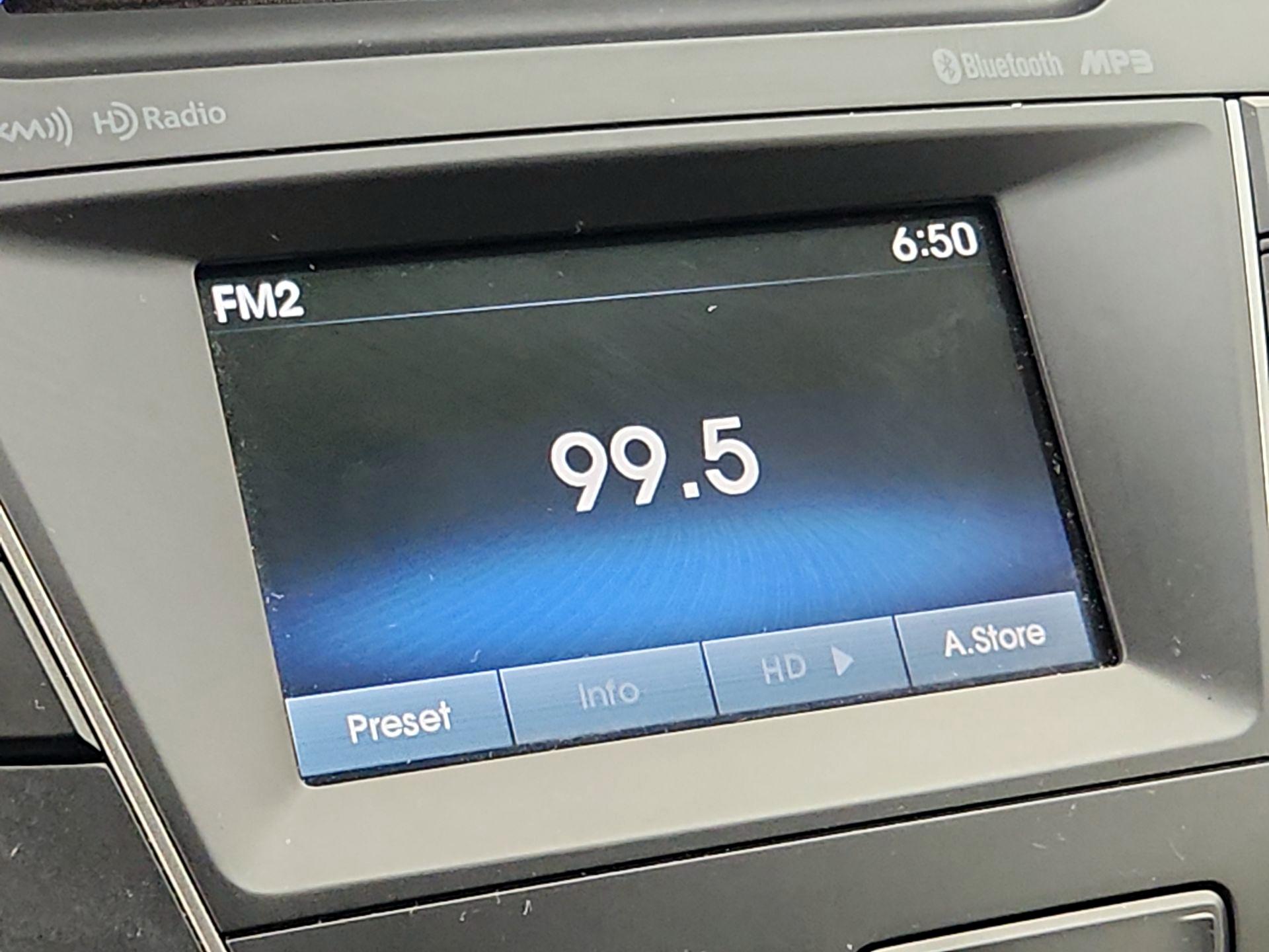 Thumbnail: 2016 Hyundai Santa Fe - 15