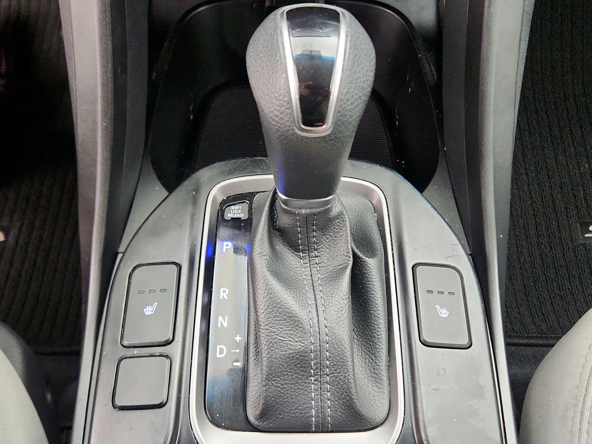 Thumbnail: 2016 Hyundai Santa Fe - 17