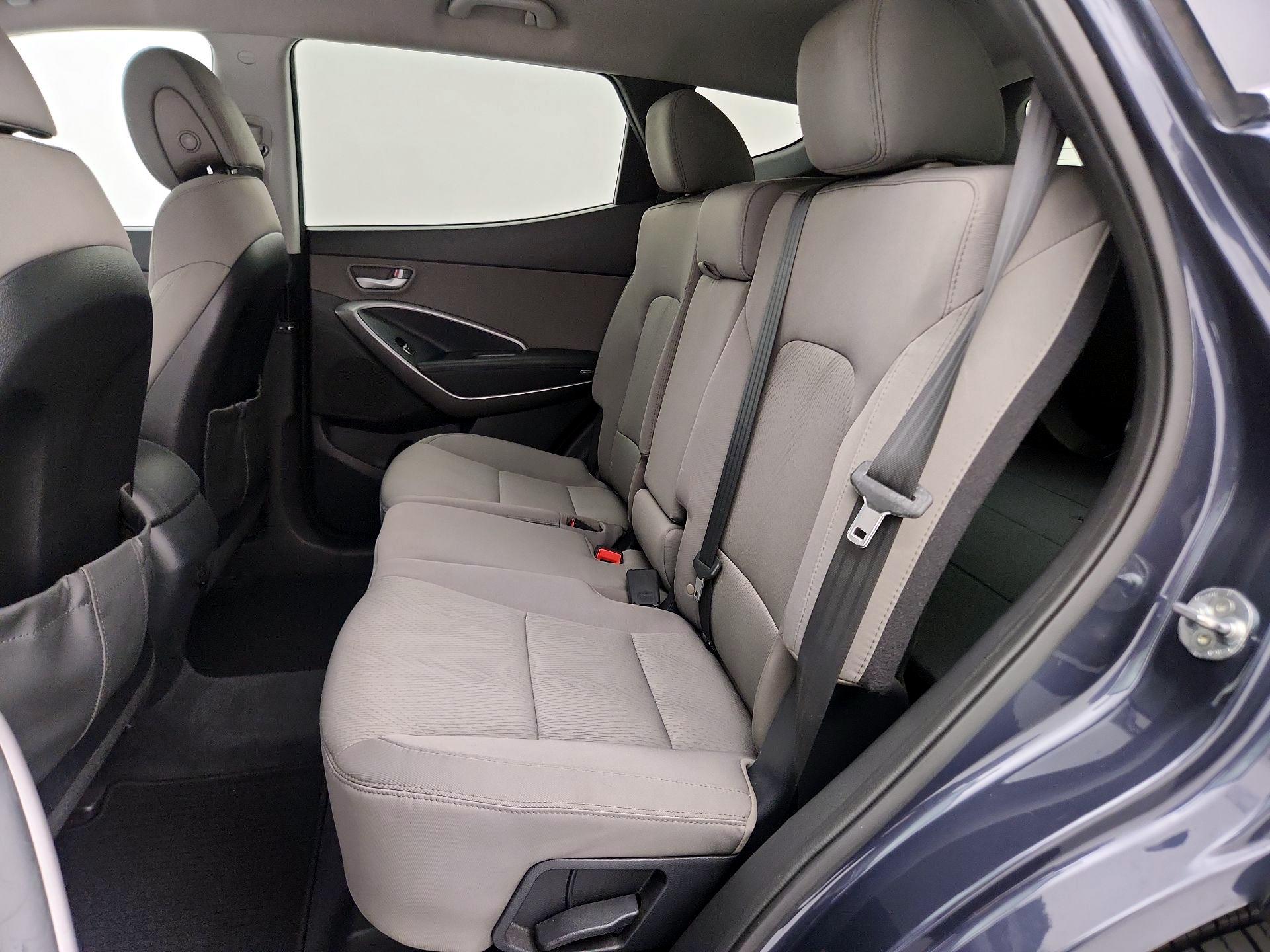 Thumbnail: 2016 Hyundai Santa Fe - 19