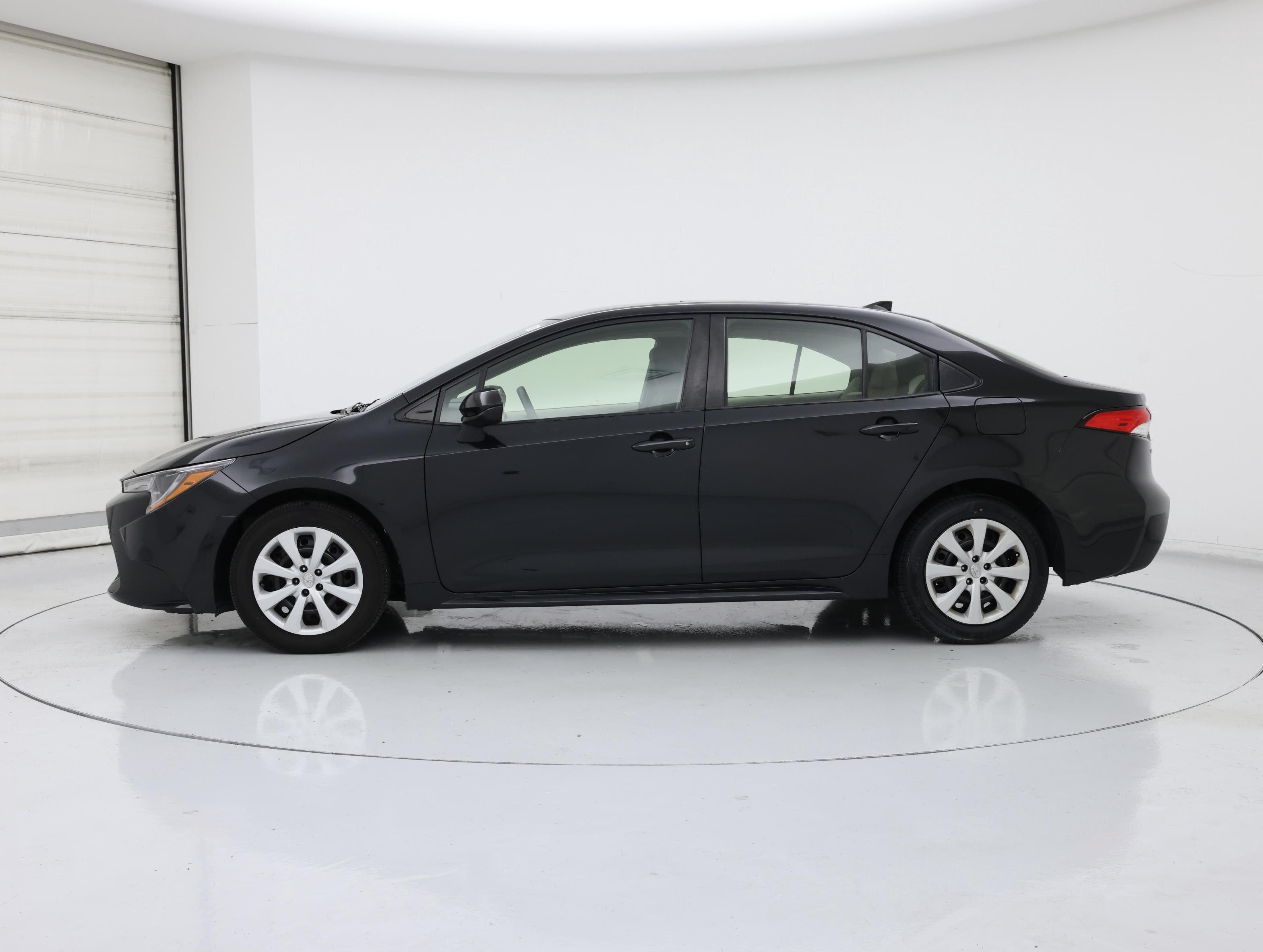 Thumbnail: 2021 Toyota Corolla - 3