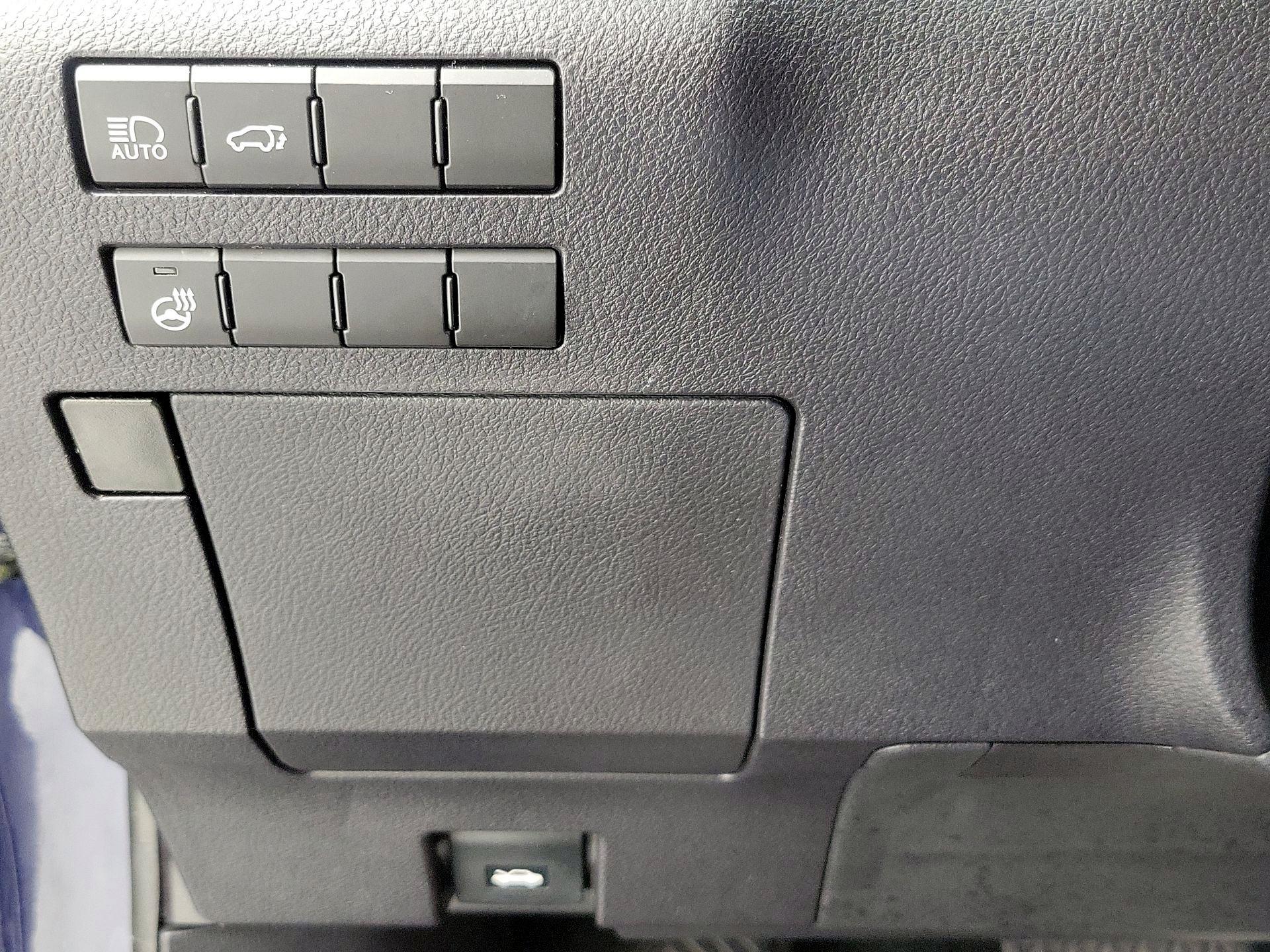 Thumbnail: 2019 Lexus RX - 13