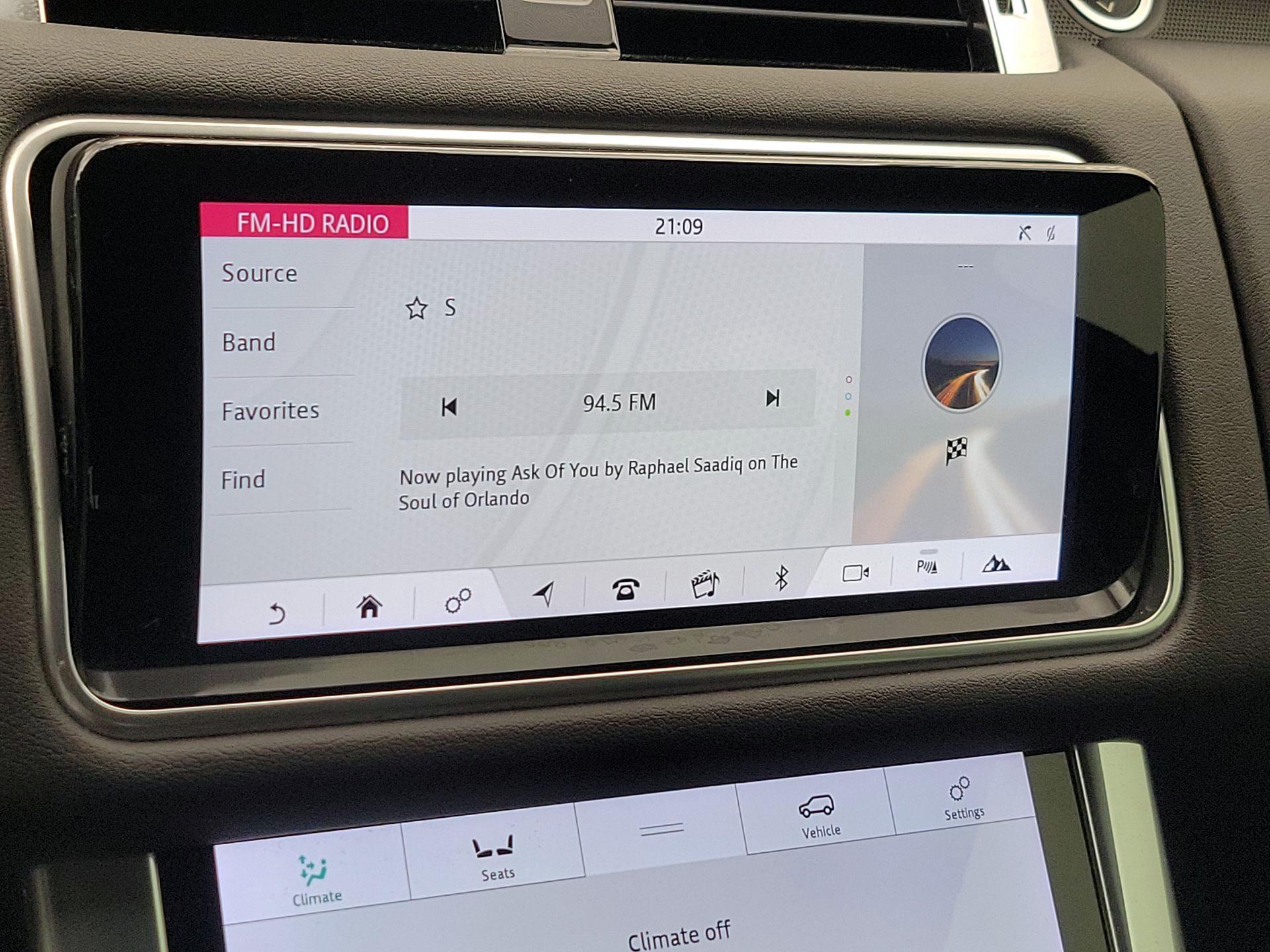 Thumbnail: 2020 Land Rover Range Rover Sport - 16