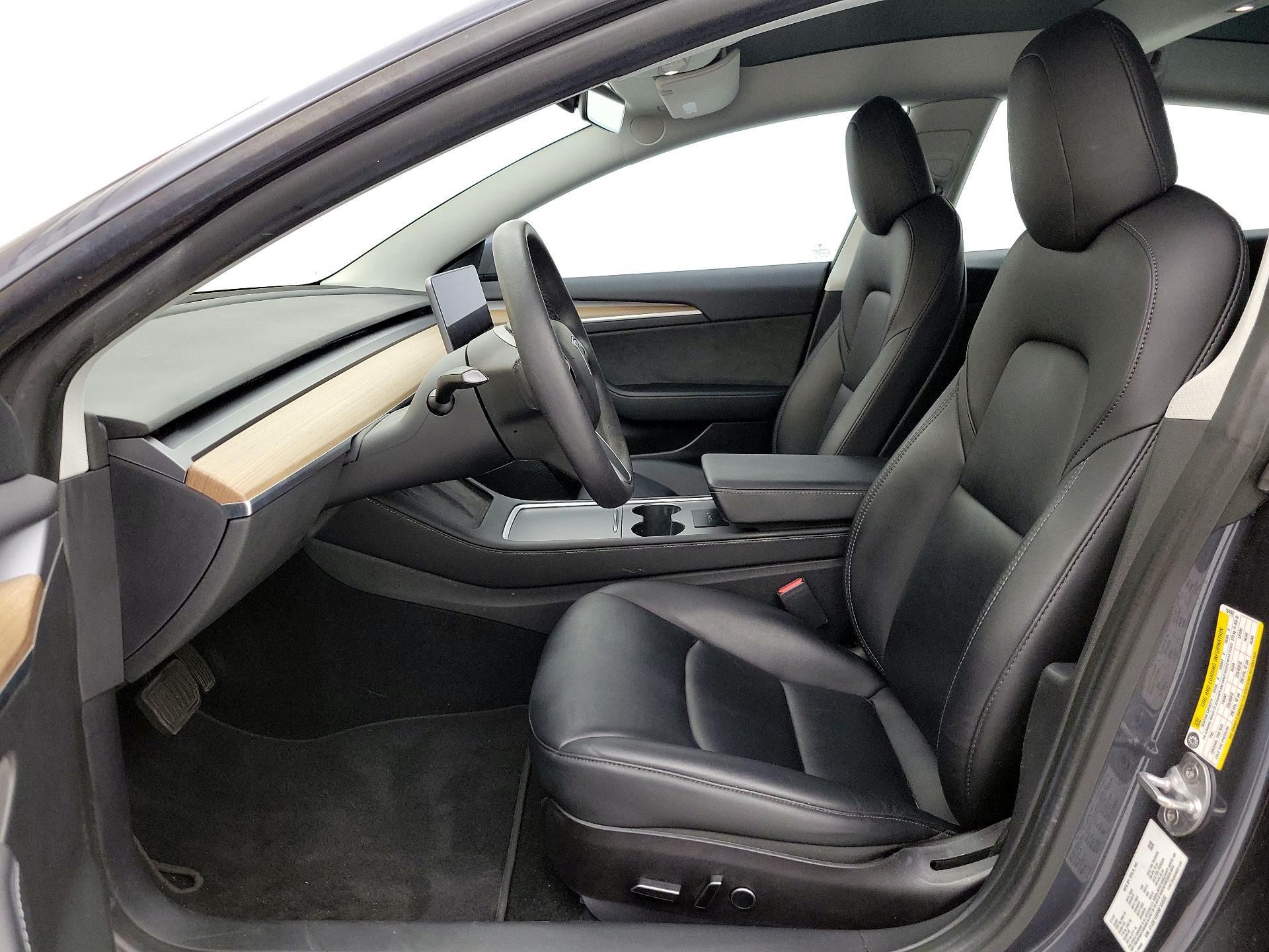 Thumbnail: 2022 Tesla Model 3 - 11