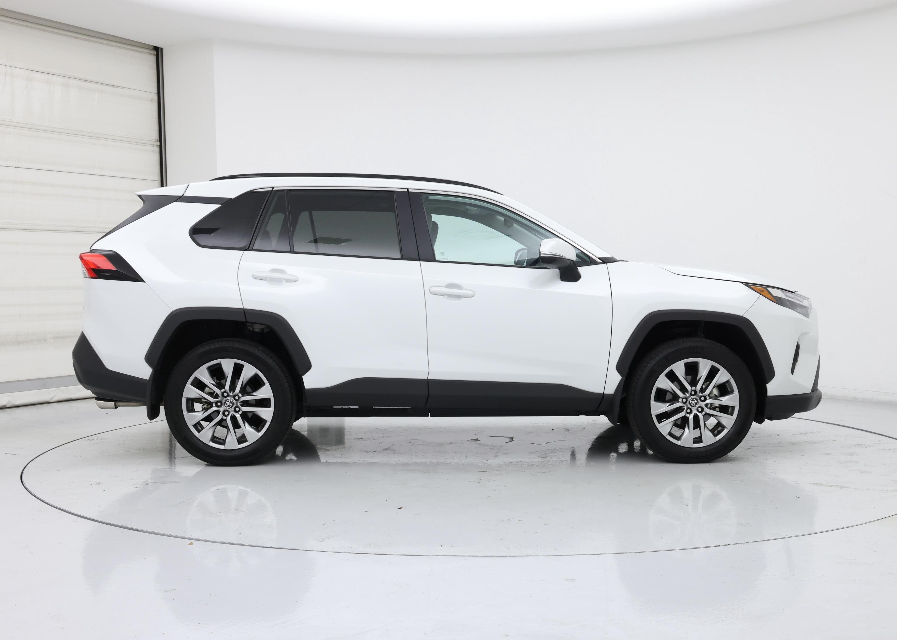 Thumbnail: 2025 Toyota RAV4 - 7