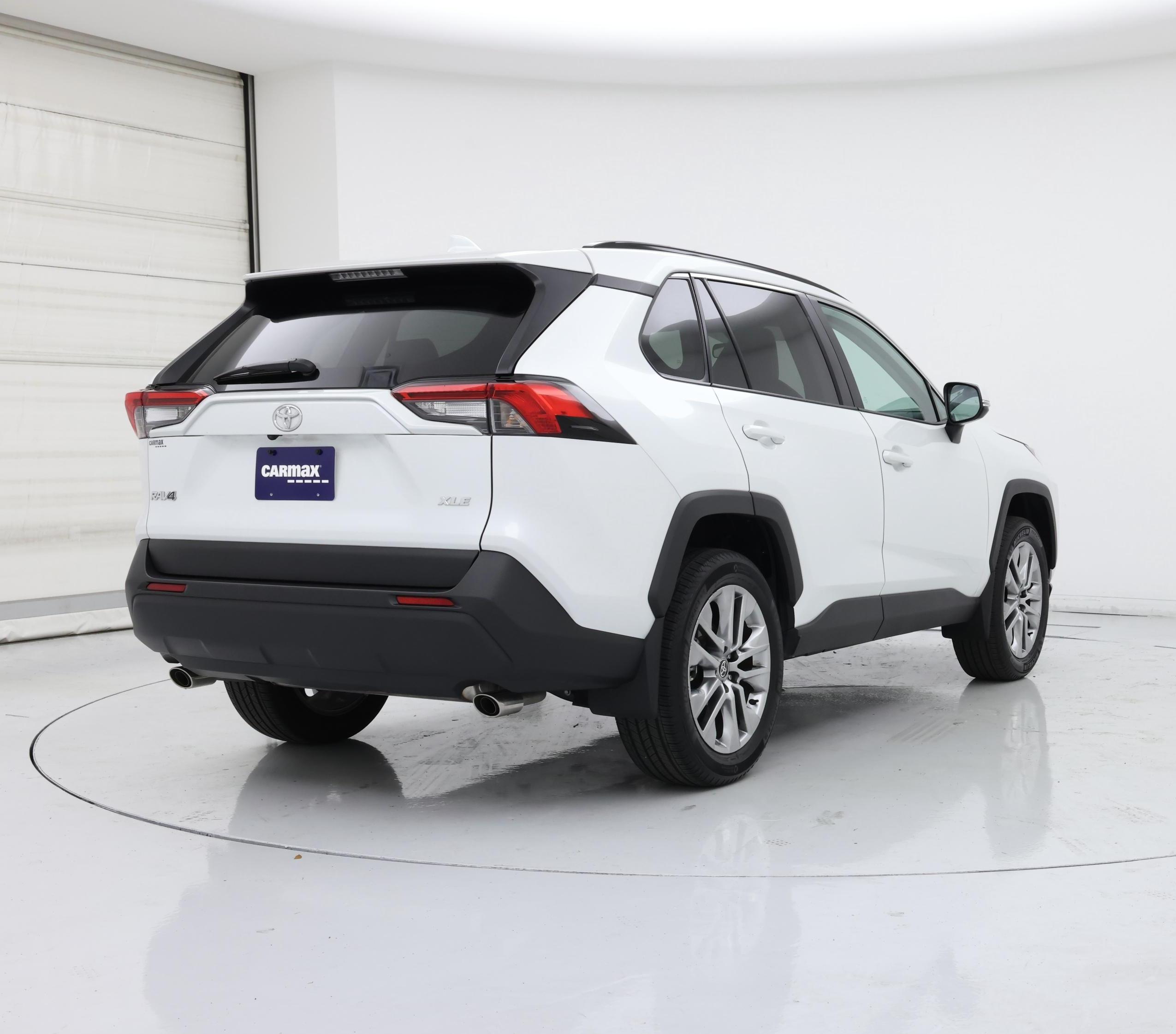 Thumbnail: 2025 Toyota RAV4 - 8