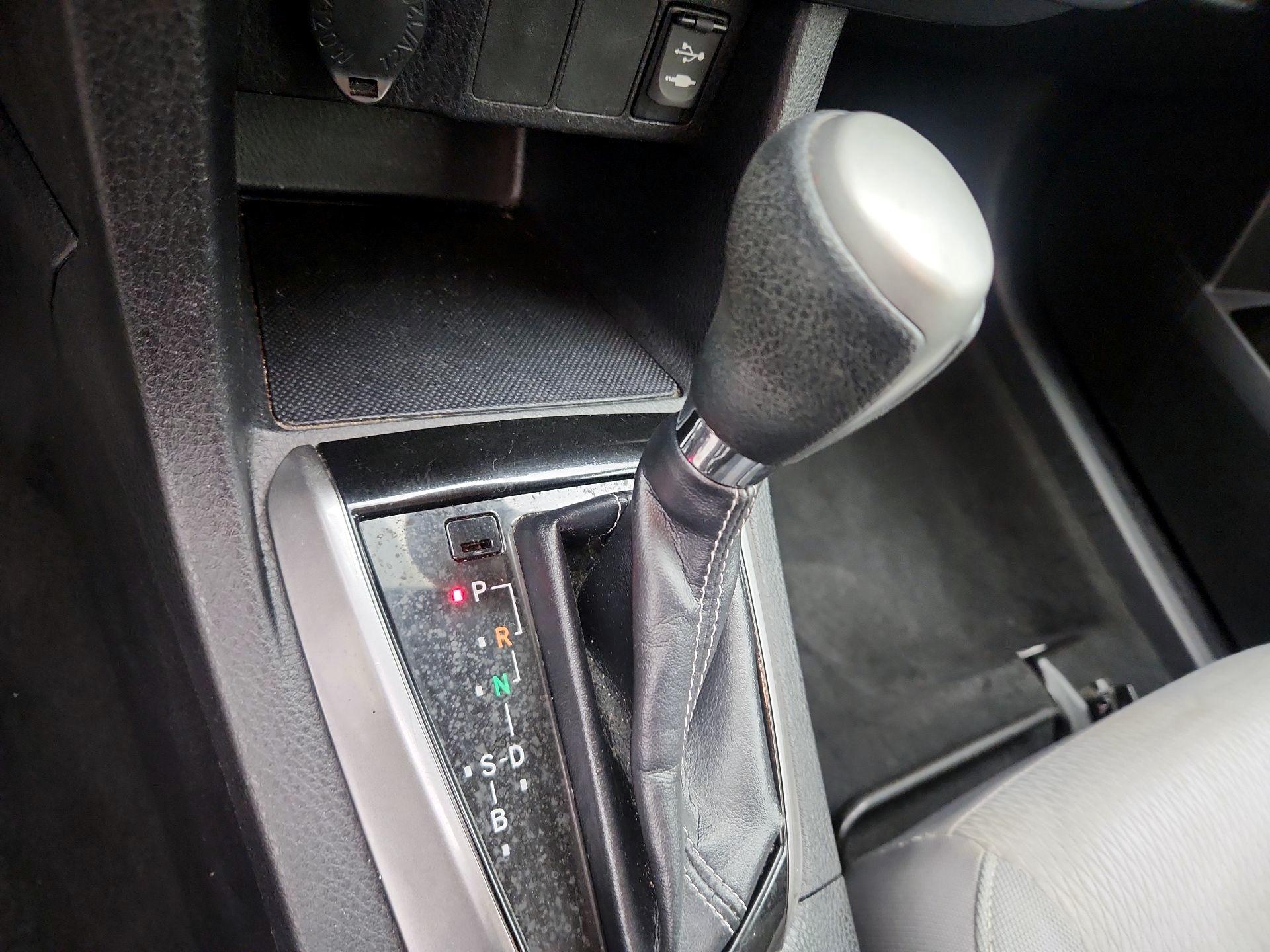 Thumbnail: 2014 Toyota Corolla - 17