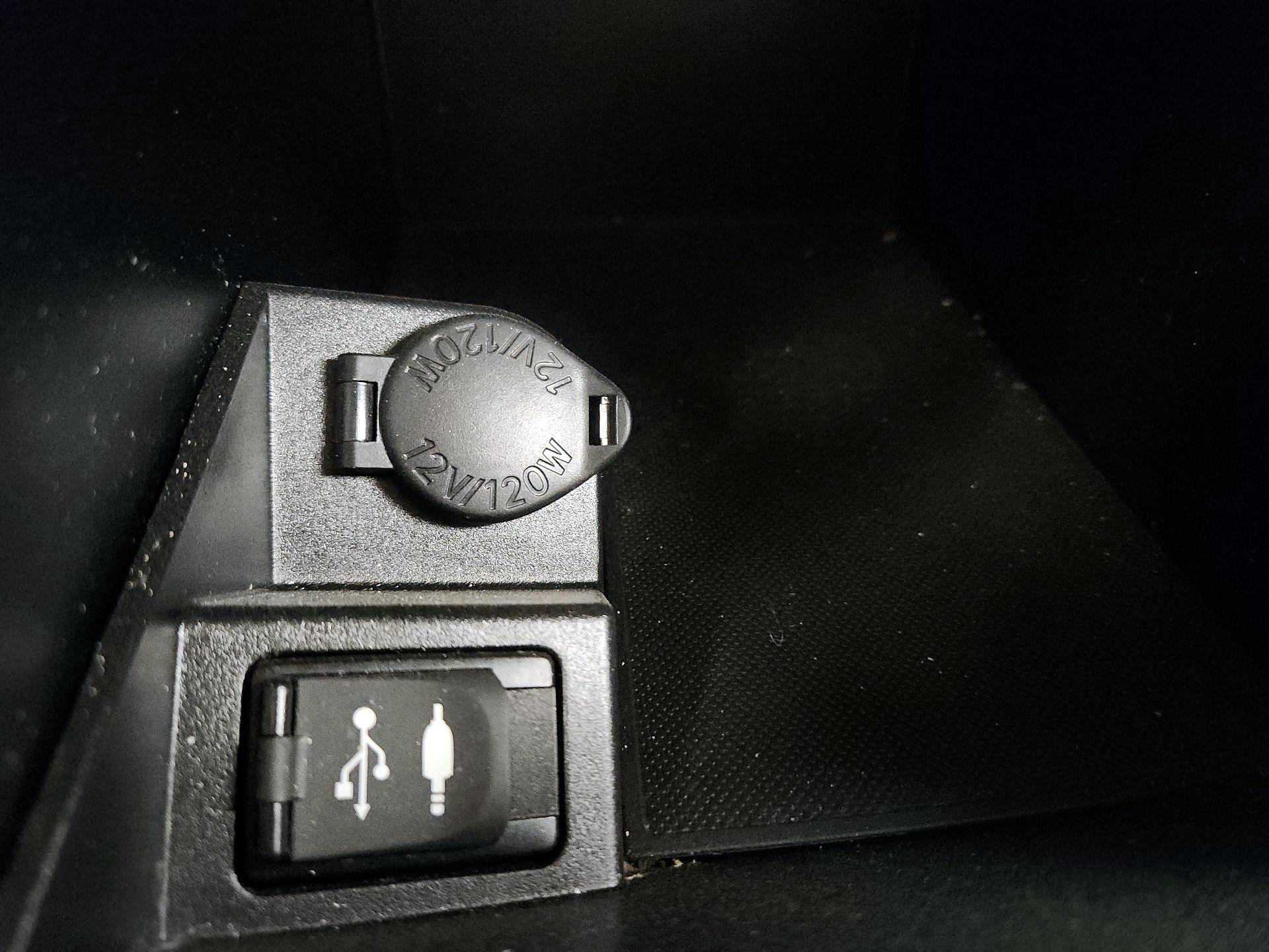 Thumbnail: 2016 Toyota Camry - 19