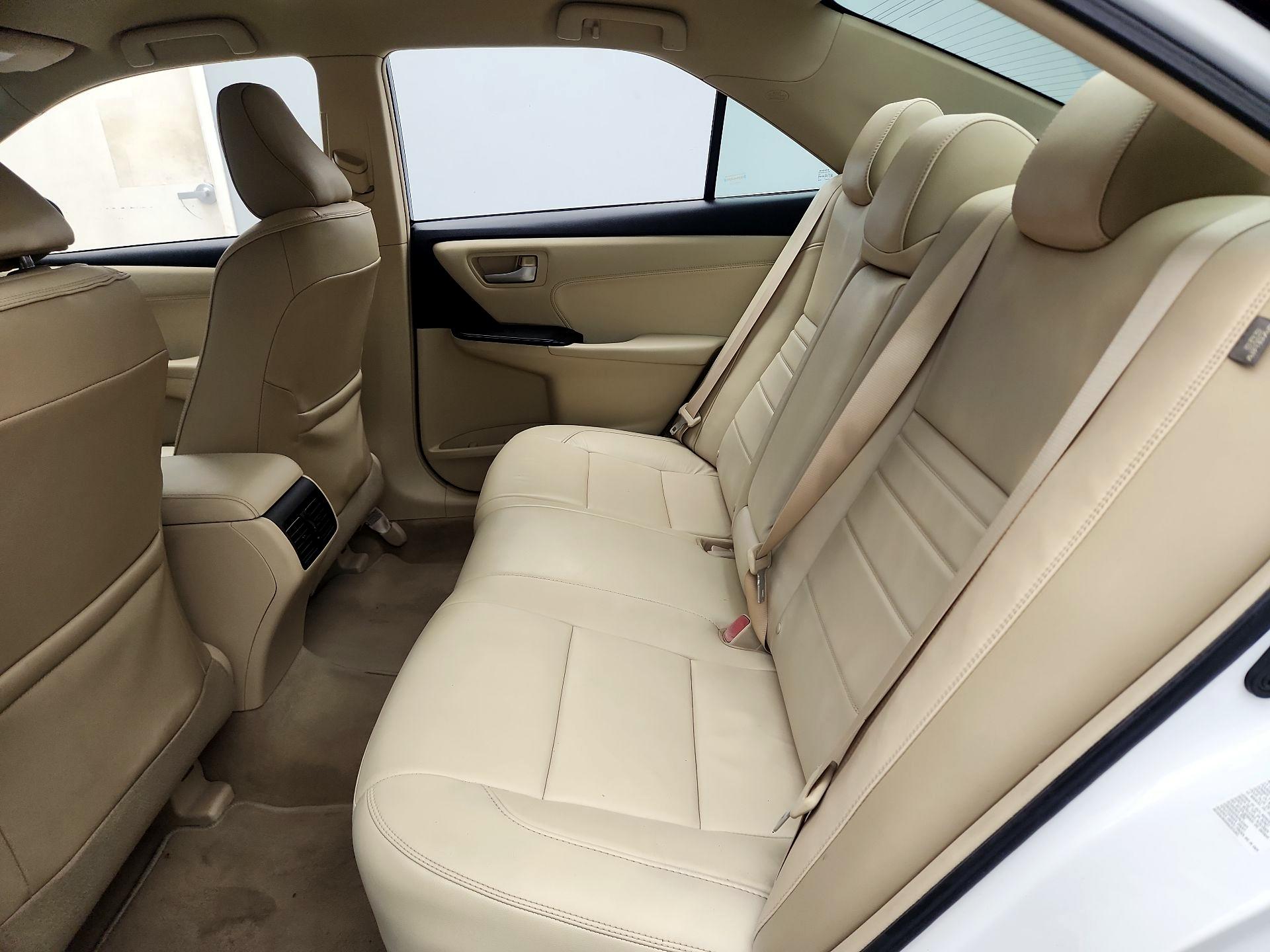 Thumbnail: 2016 Toyota Camry - 20