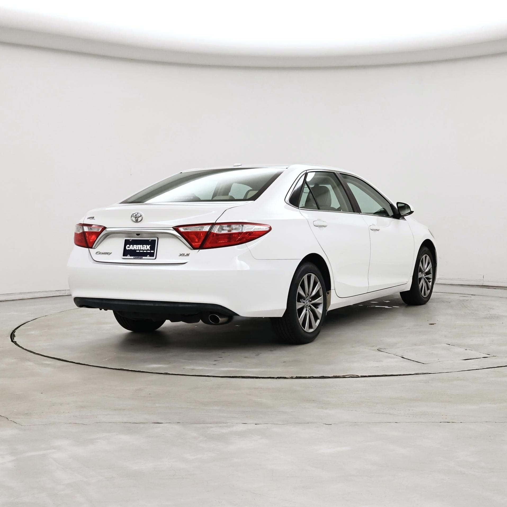 Thumbnail: 2016 Toyota Camry - 8