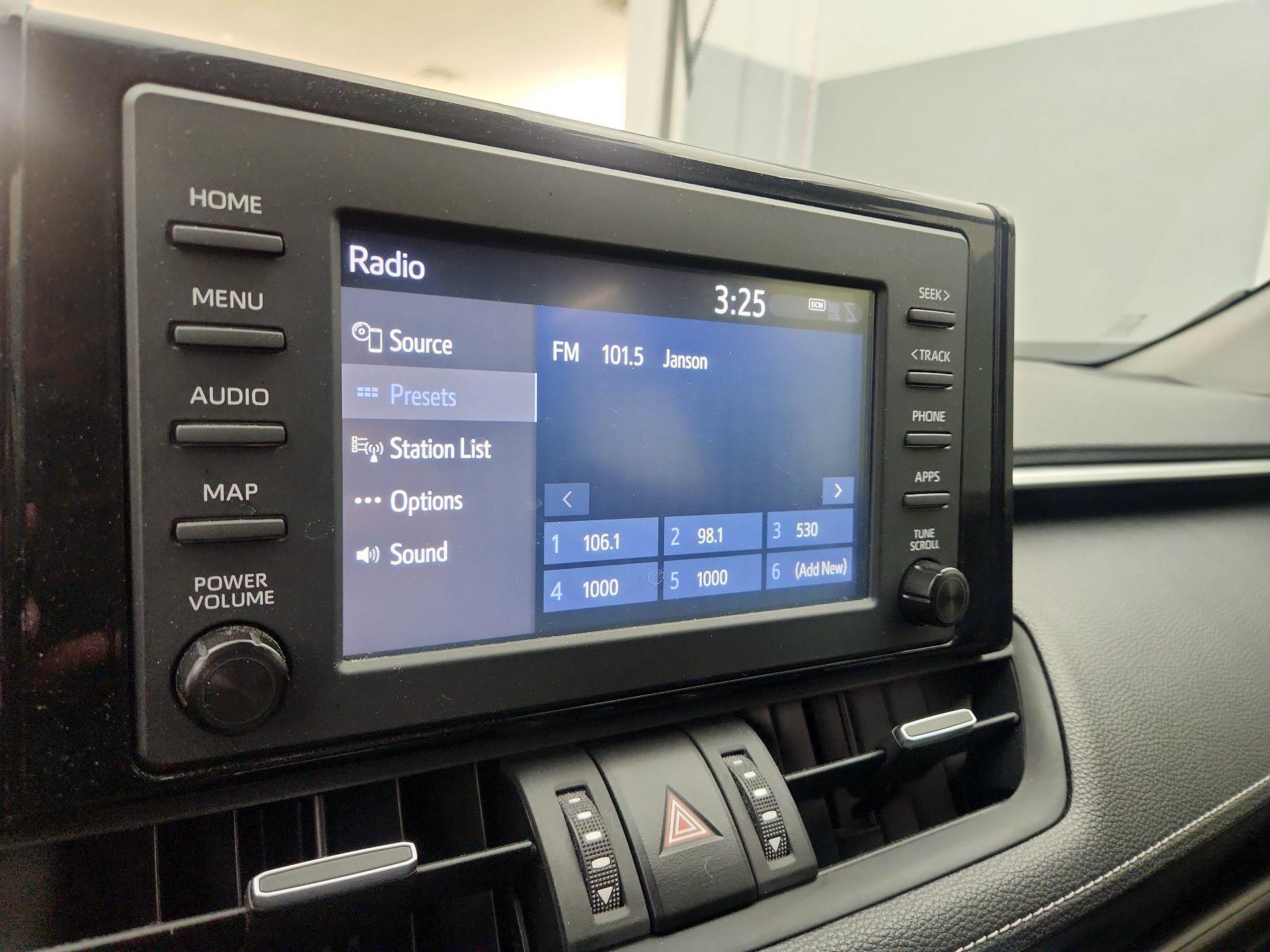 Thumbnail: 2019 Toyota RAV4 - 15