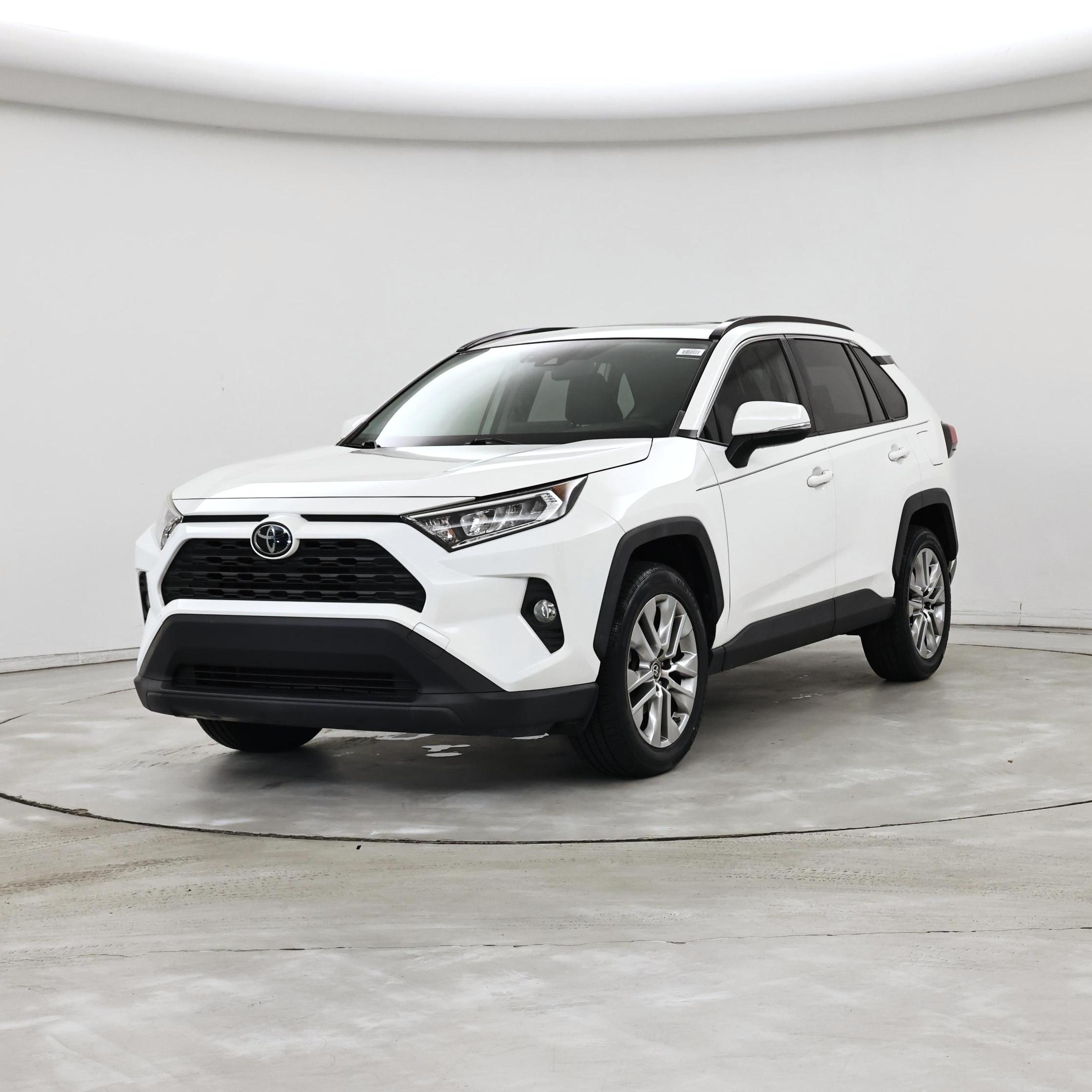 Thumbnail: 2019 Toyota RAV4 - 4