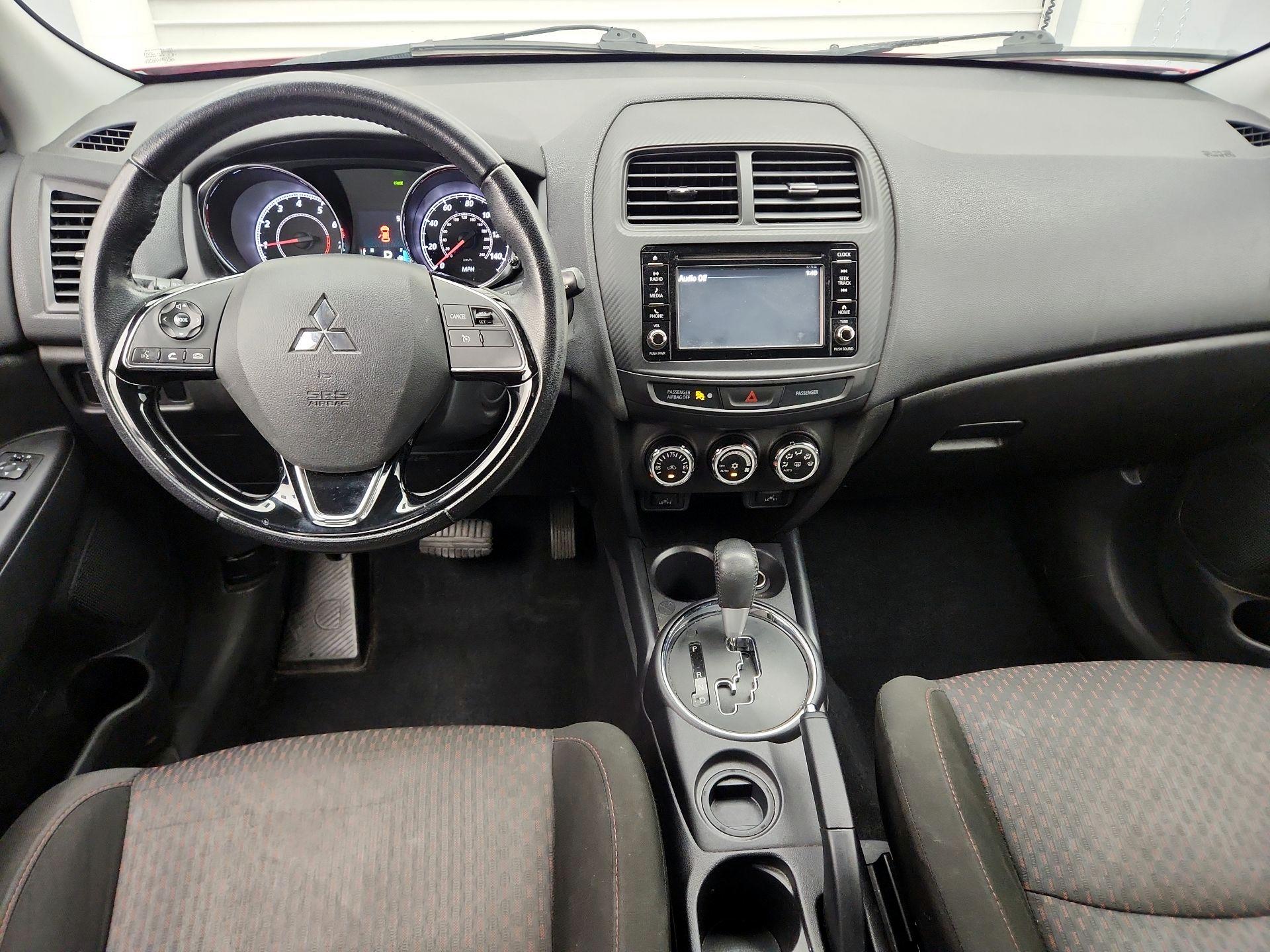 Thumbnail: 2017 Mitsubishi Outlander Sport - 9
