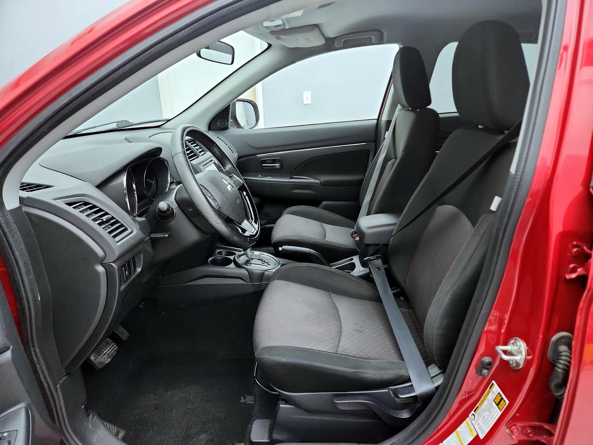 Thumbnail: 2017 Mitsubishi Outlander Sport - 11
