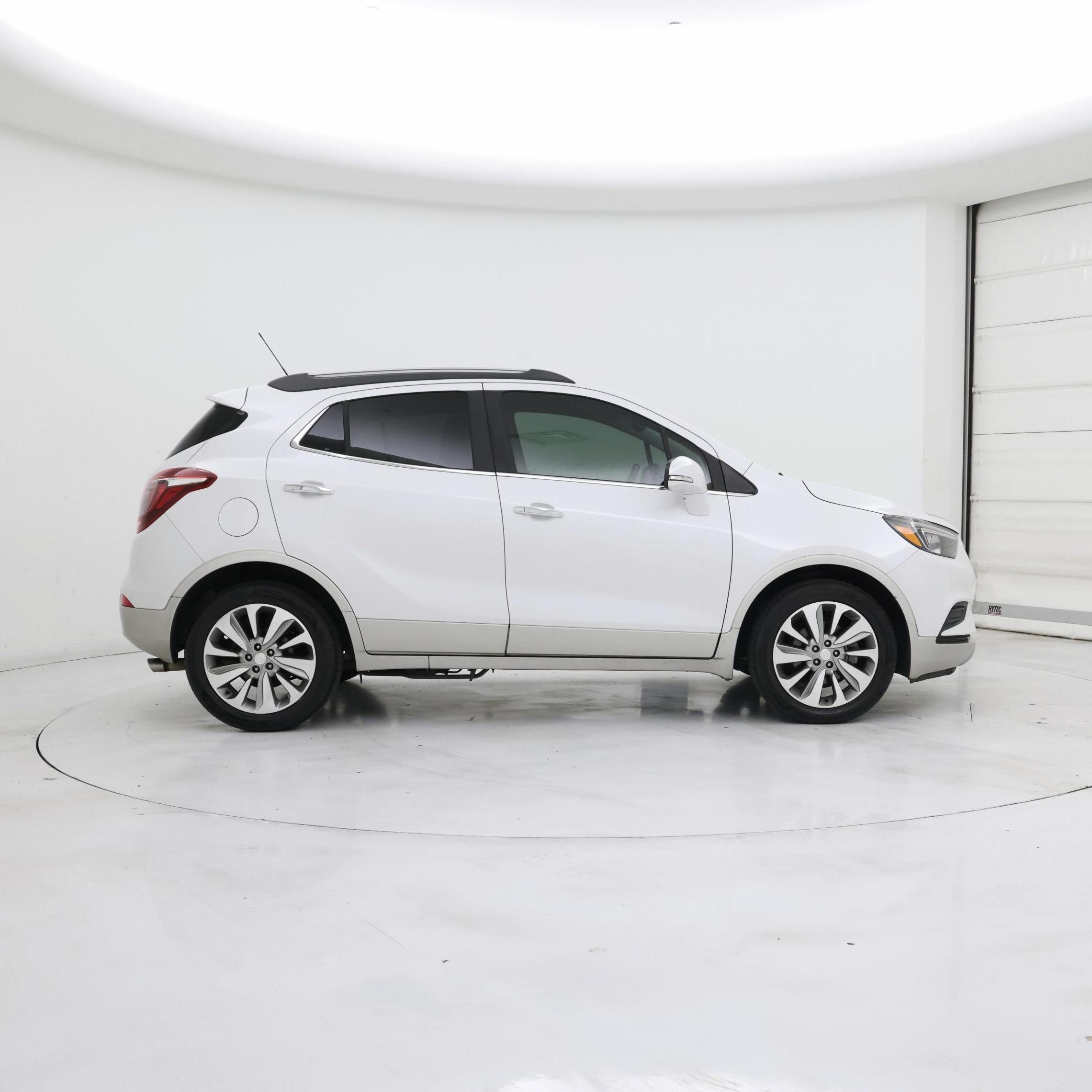 Thumbnail: 2017 Buick Encore - 7