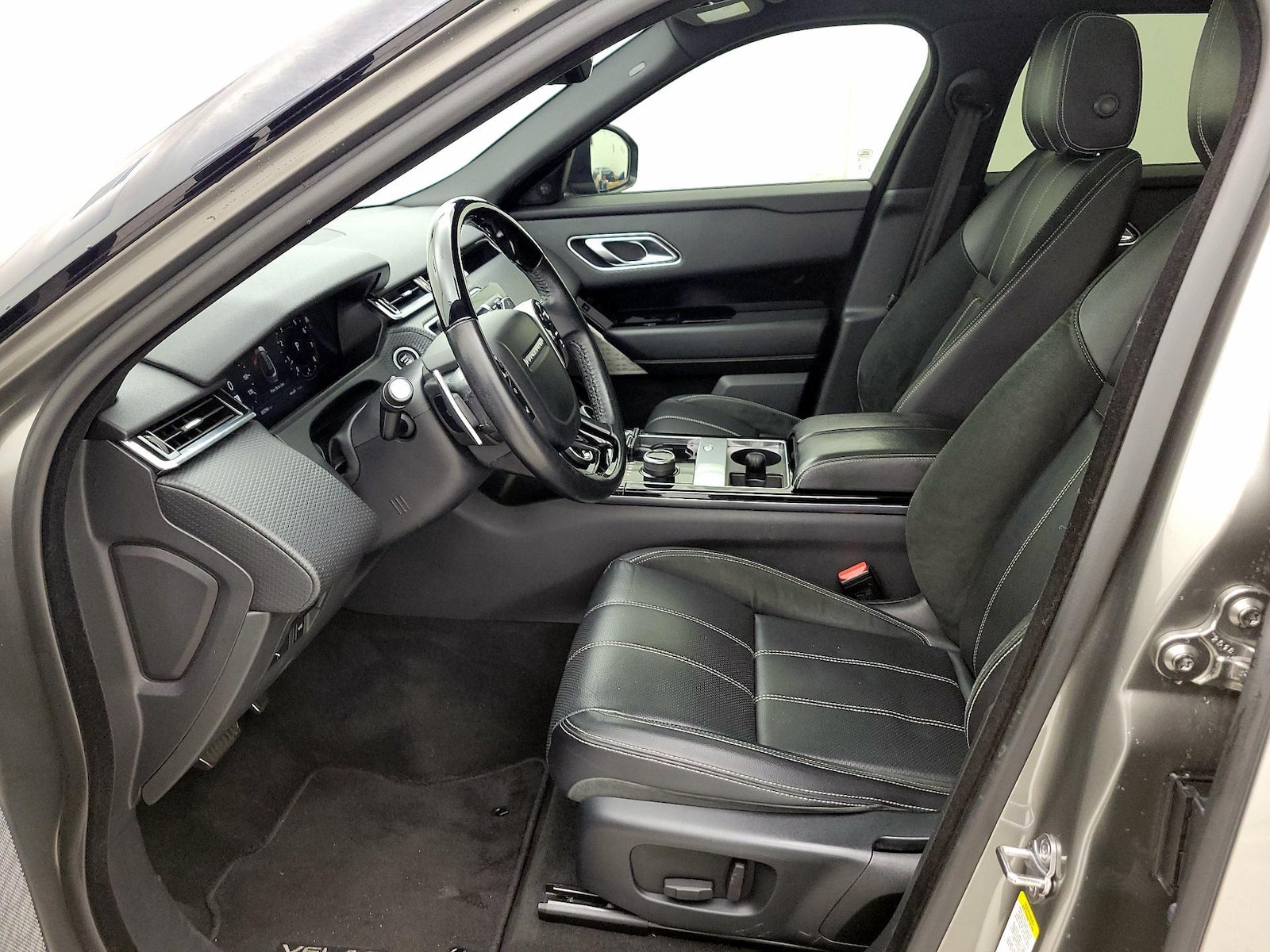 2019 Land Rover Range Rover Velar SE - Photo 12