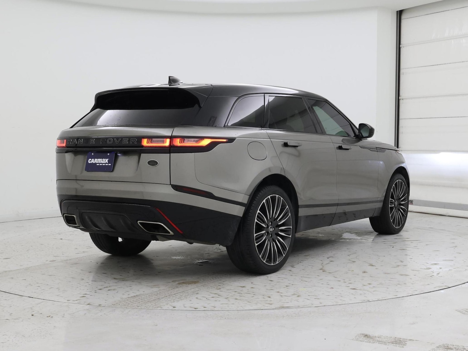 2019 Land Rover Range Rover Velar SE - Photo 9