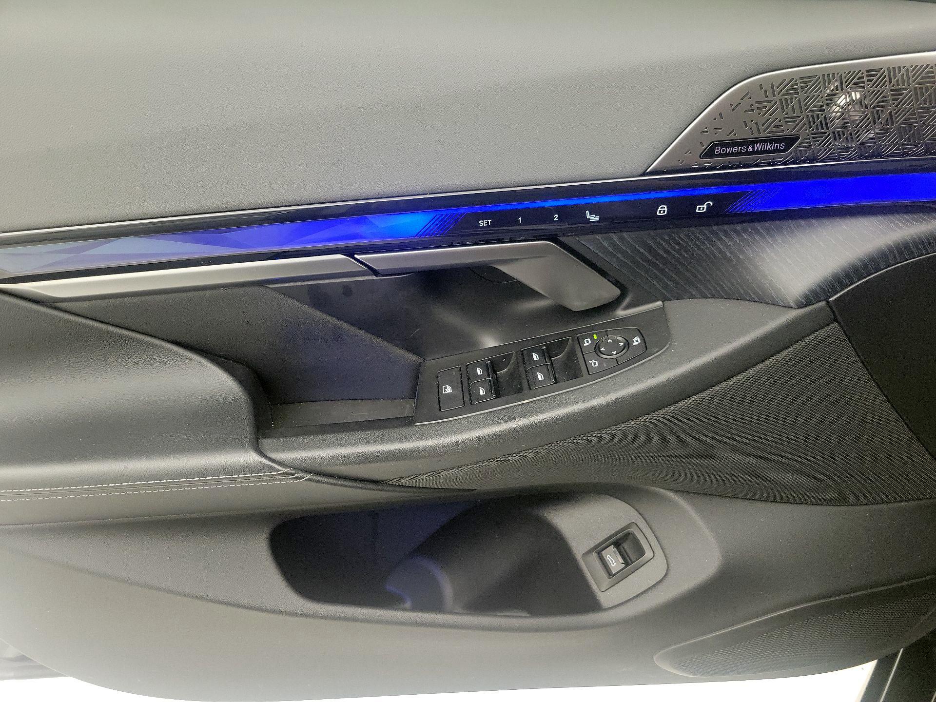 Thumbnail: 2024 BMW 5 Series - 12