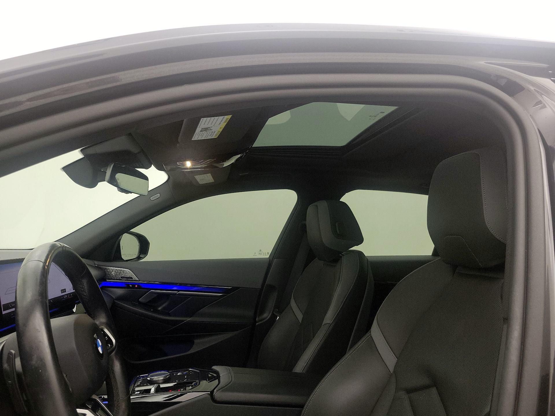 Thumbnail: 2024 BMW 5 Series - 19