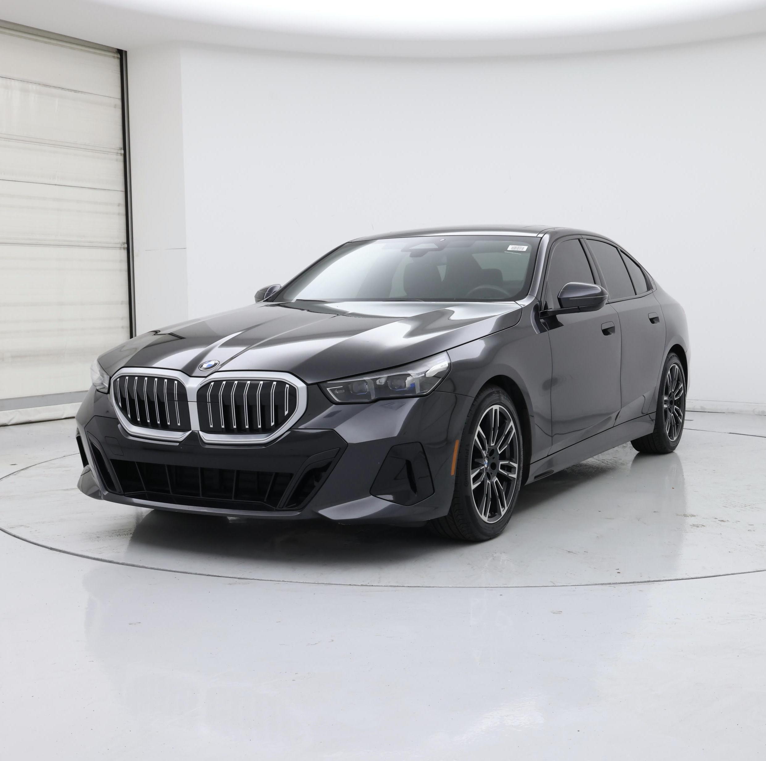 Thumbnail: 2024 BMW 5 Series - 4