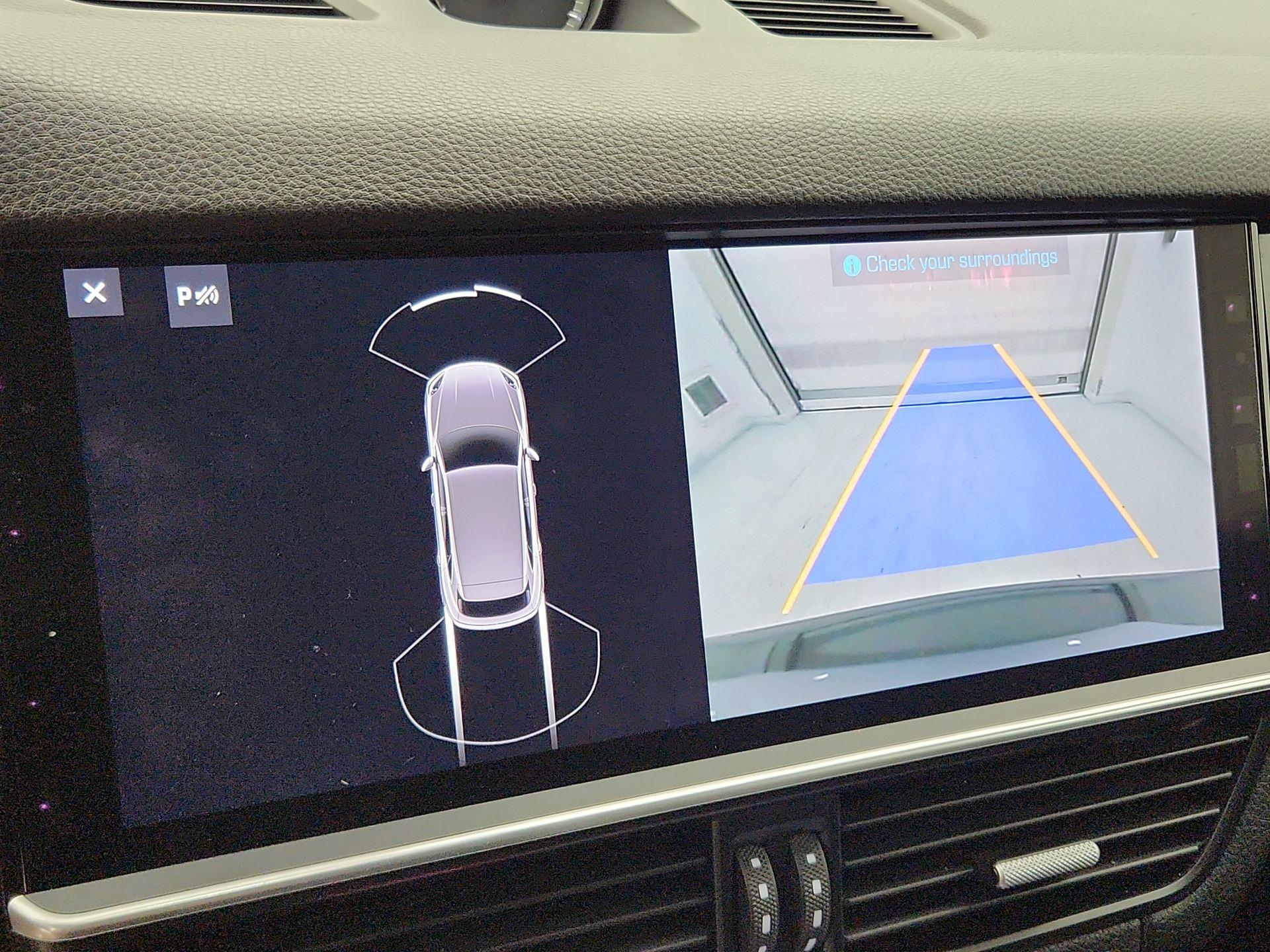 Thumbnail: 2020 Porsche Cayenne - 15