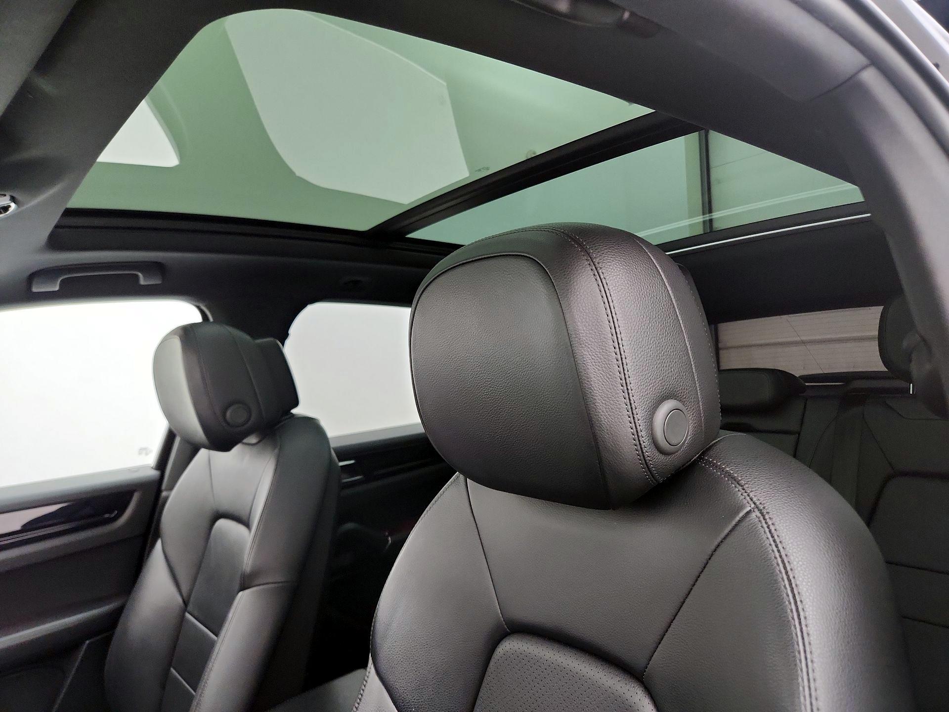 Thumbnail: 2020 Porsche Cayenne - 20