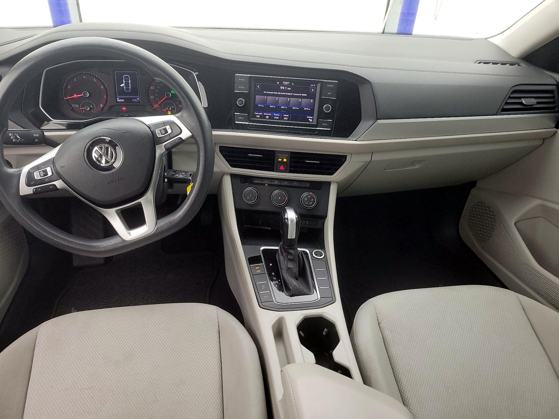 Thumbnail: 2020 Volkswagen Jetta - 9