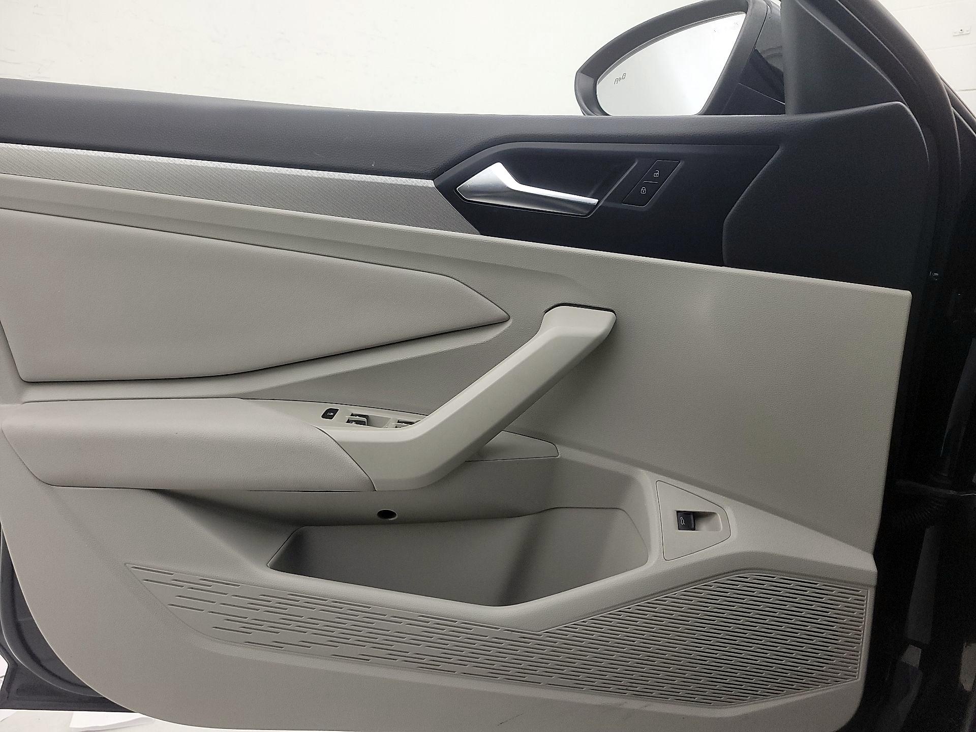 Thumbnail: 2020 Volkswagen Jetta - 12