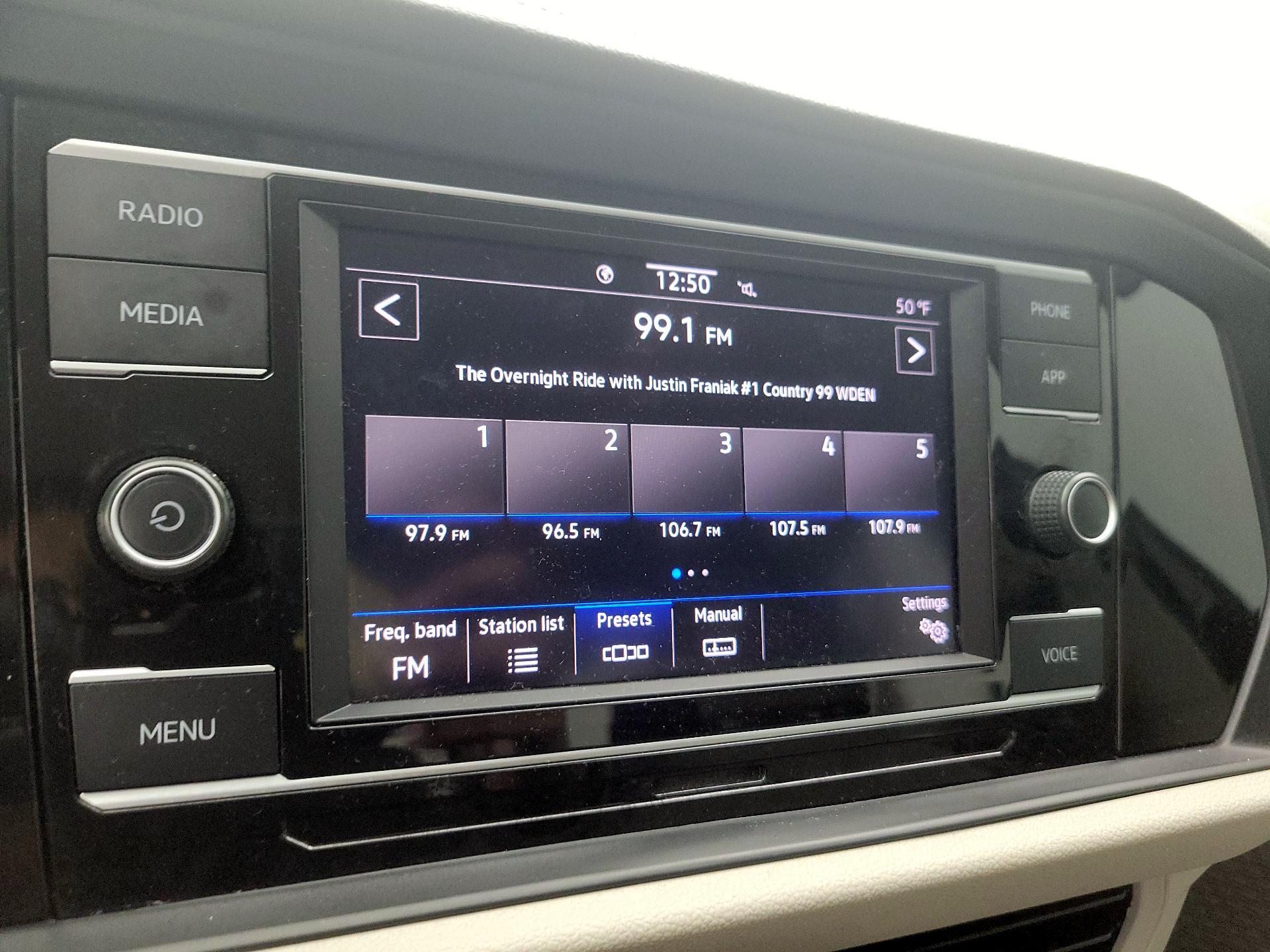 Thumbnail: 2020 Volkswagen Jetta - 15