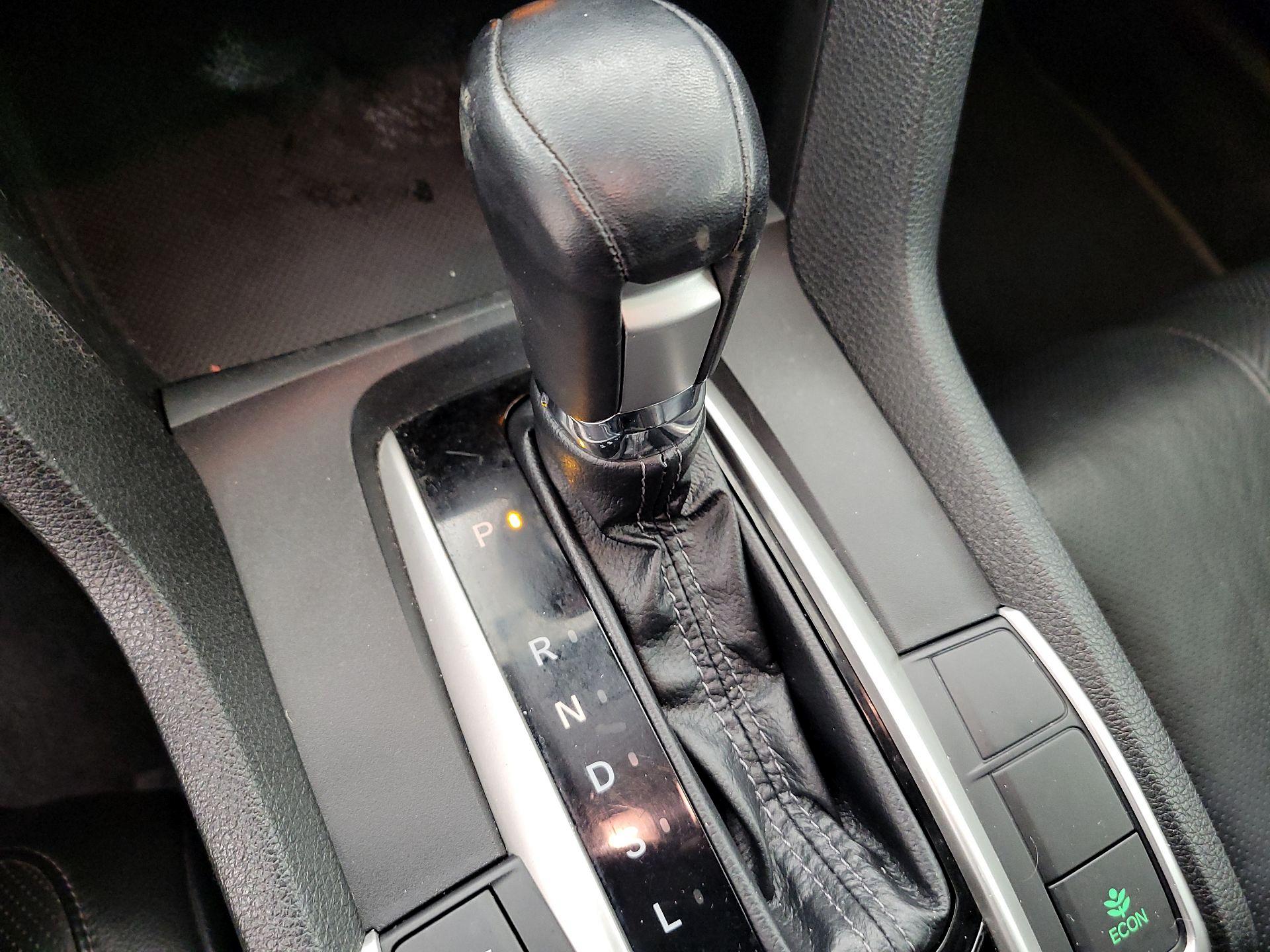 Thumbnail: 2016 Honda Civic - 18