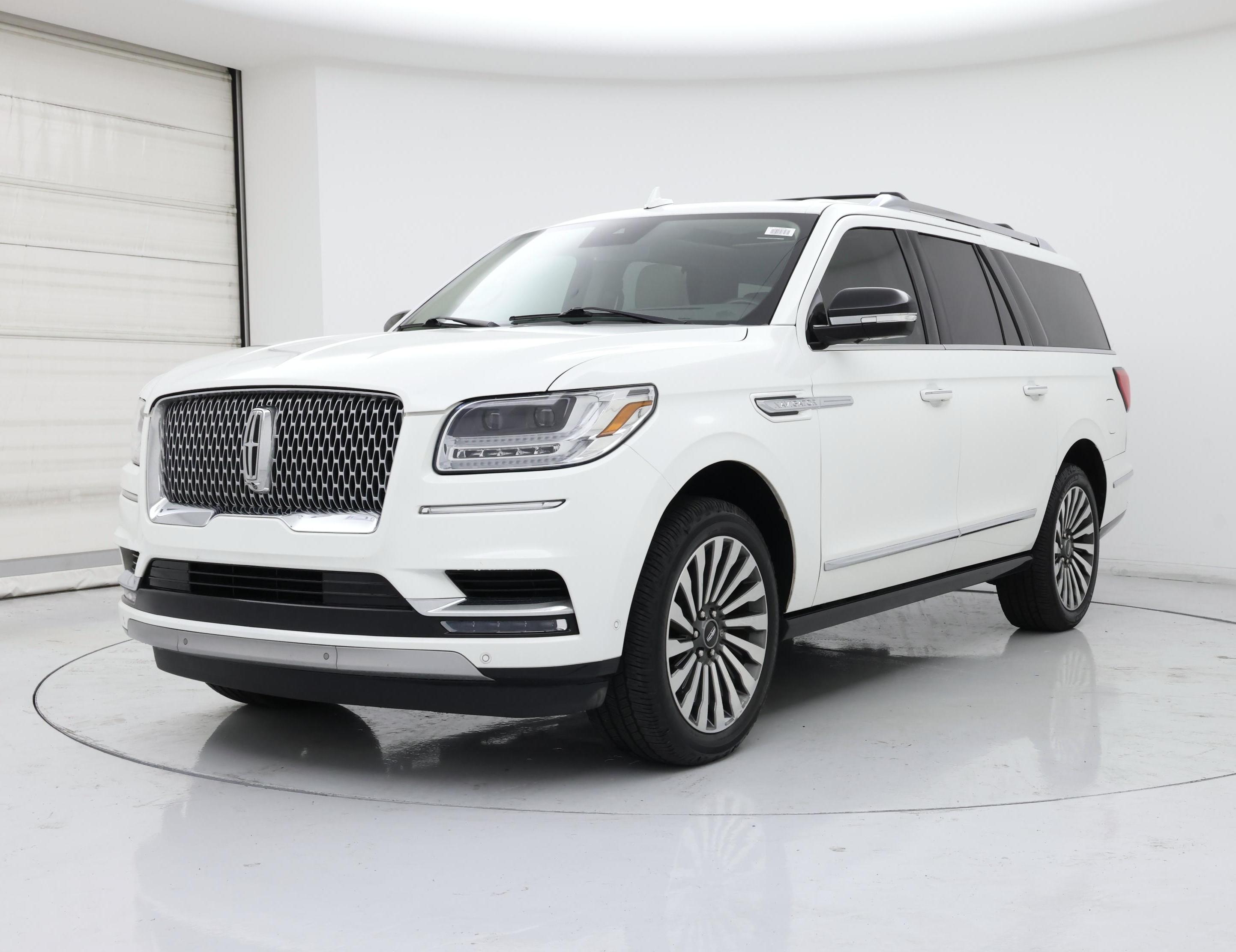 Thumbnail: 2021 Lincoln Navigator L - 4