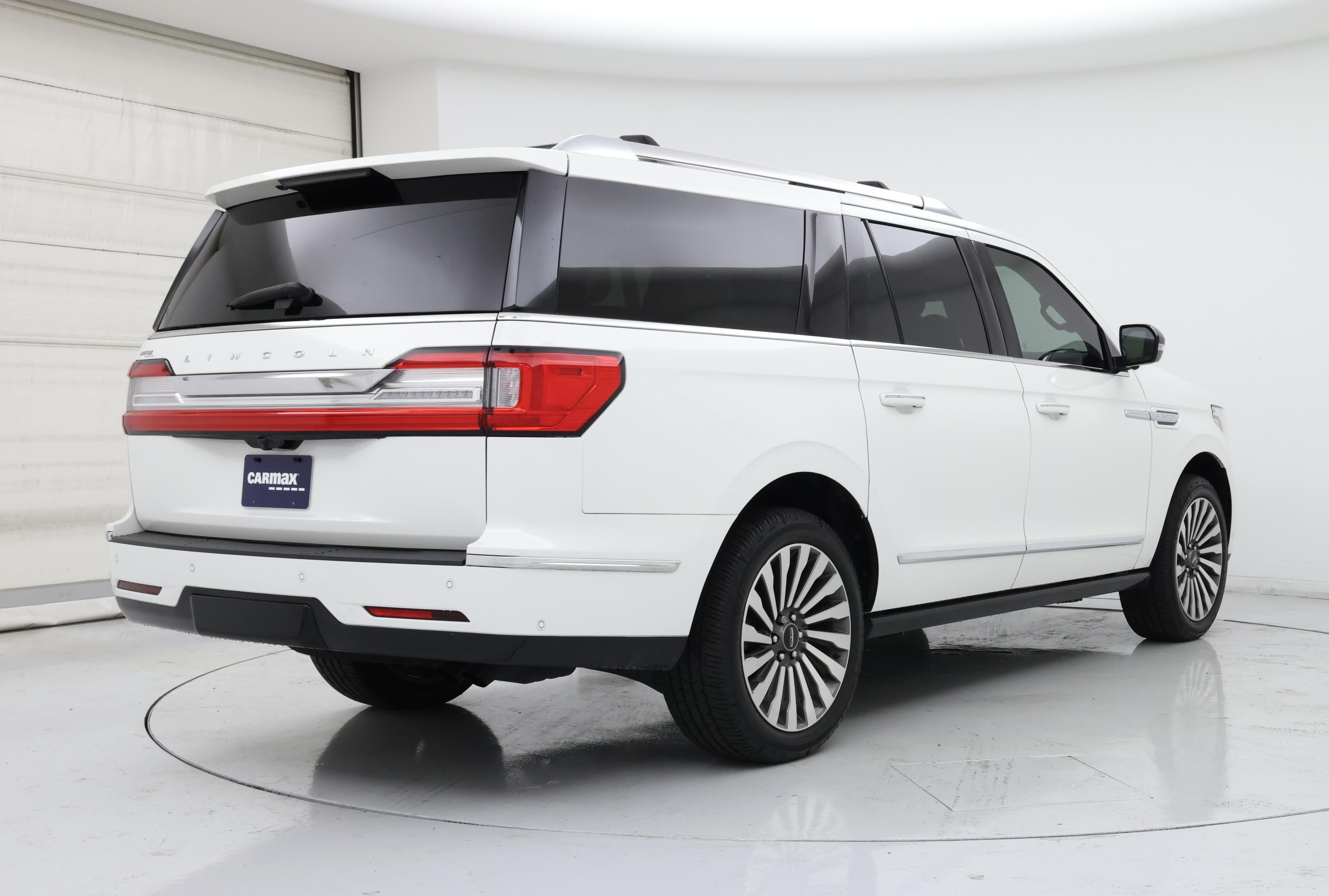 Thumbnail: 2021 Lincoln Navigator L - 8