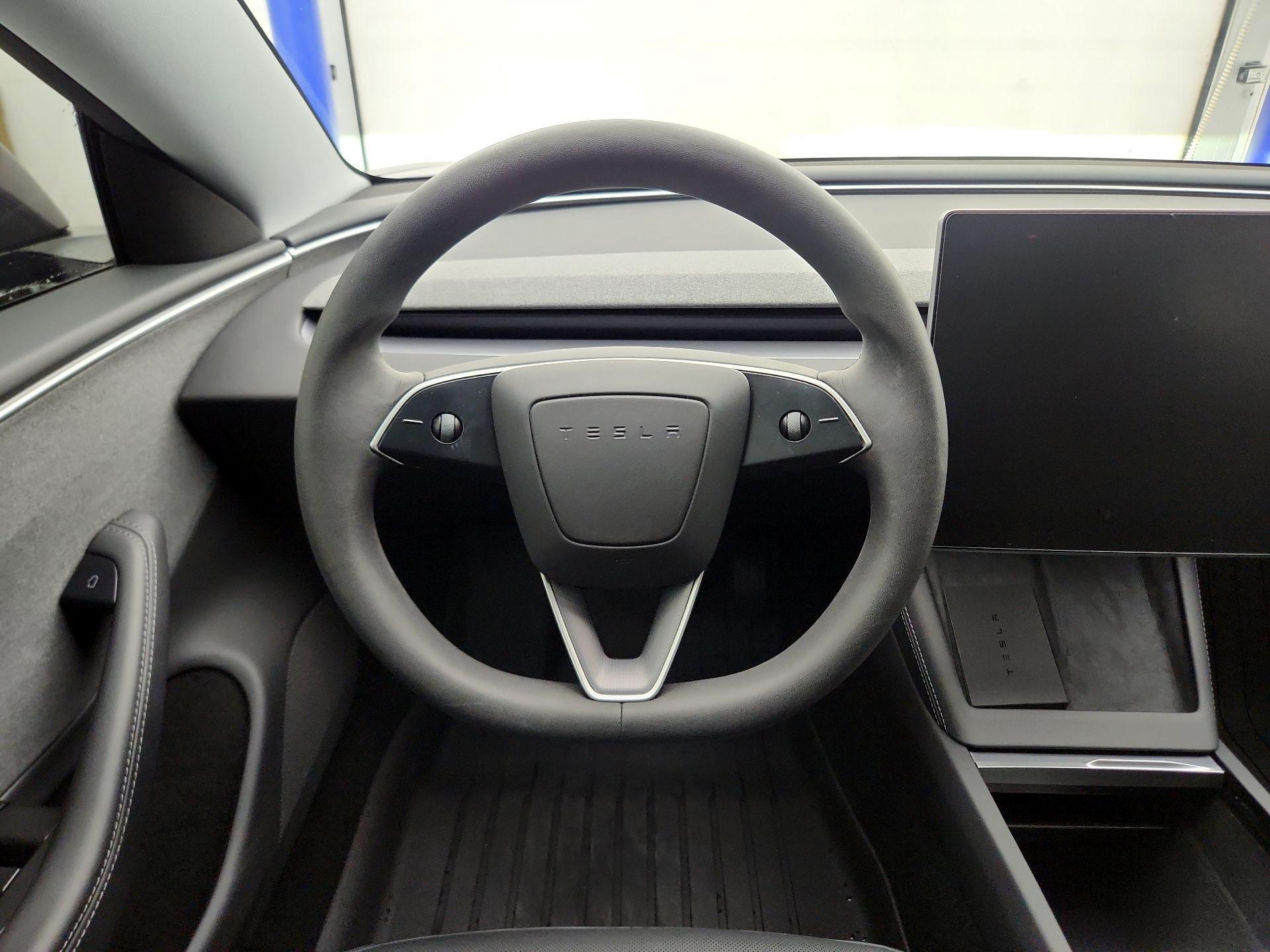 Thumbnail: 2025 Tesla Model 3 - 10
