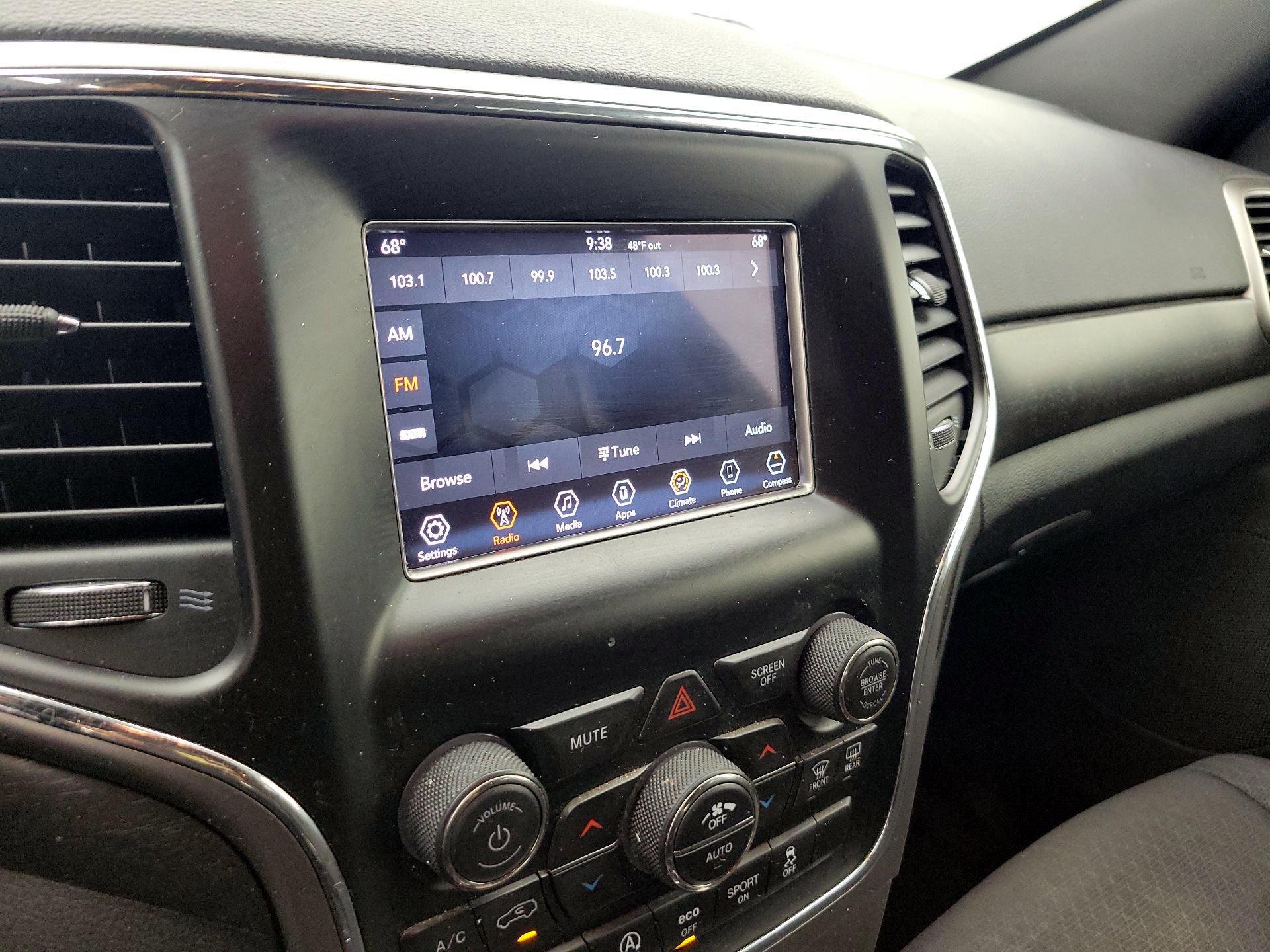 Thumbnail: 2018 Jeep Grand Cherokee - 15