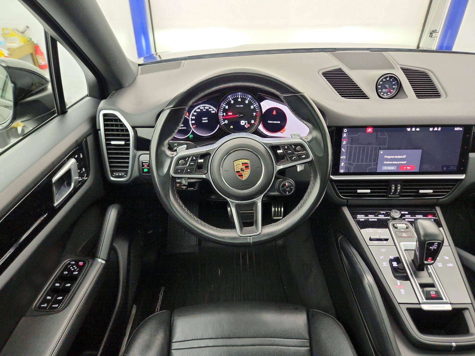 Thumbnail: 2020 Porsche Cayenne - 10