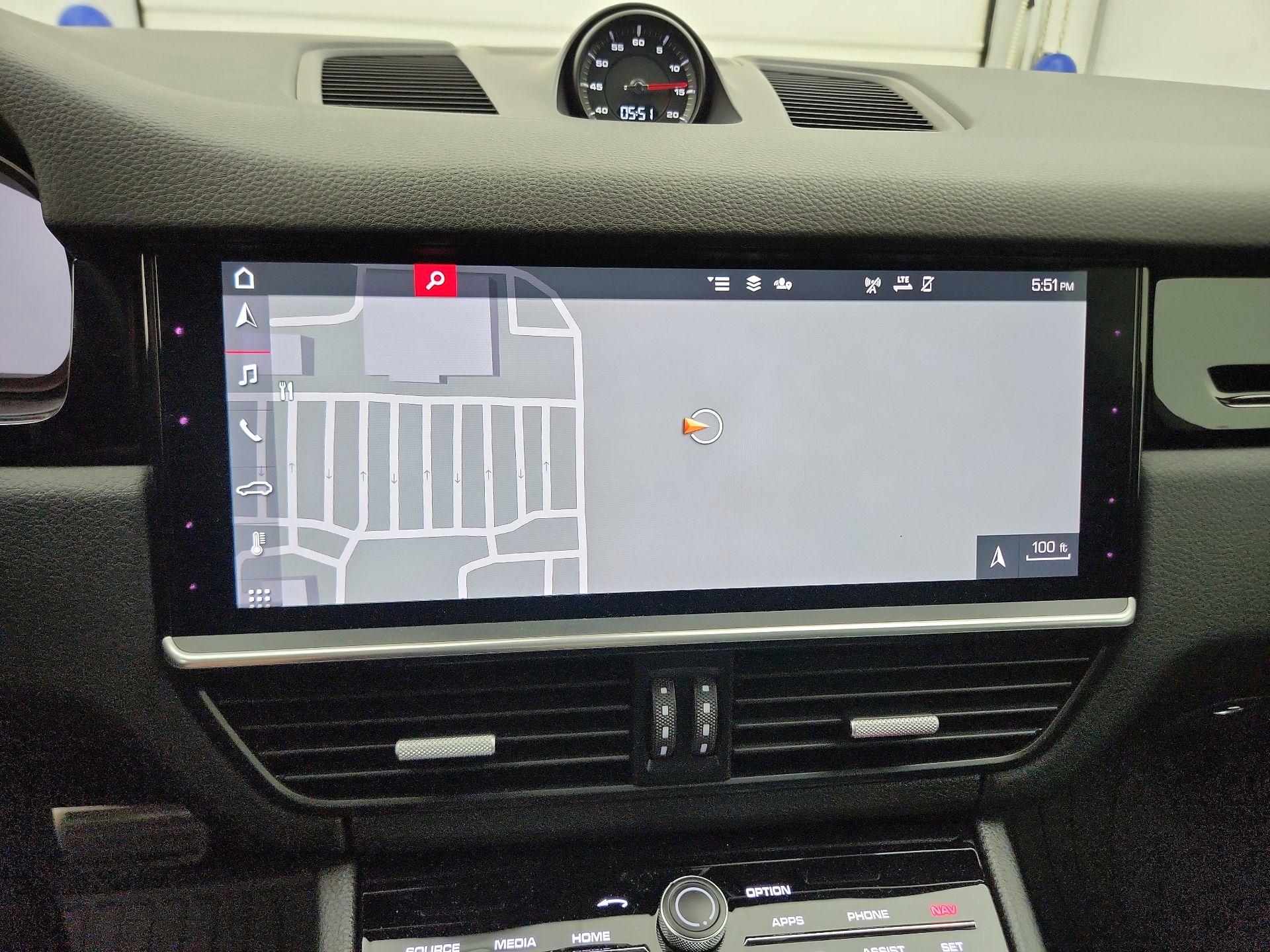 Thumbnail: 2020 Porsche Cayenne - 14