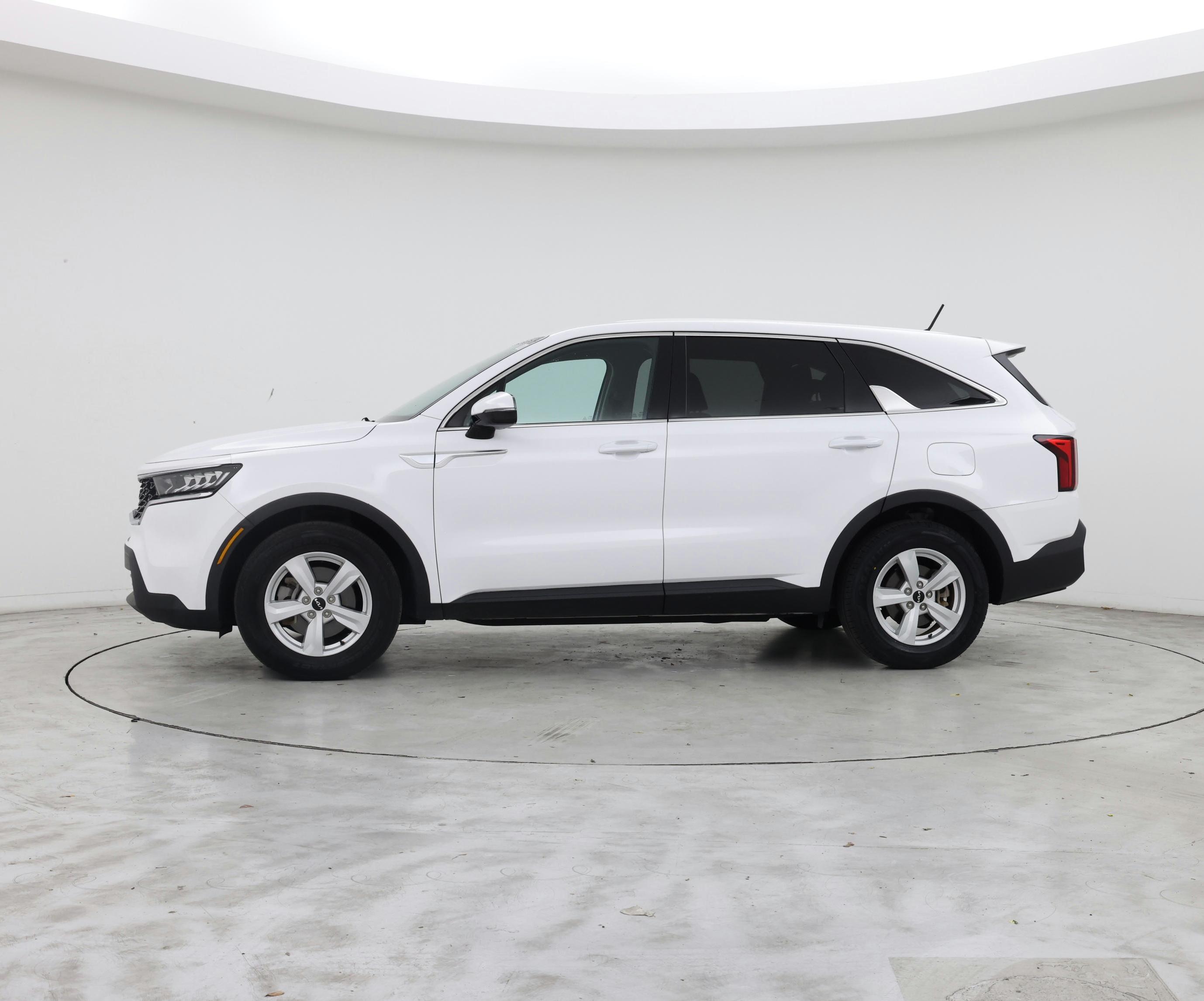 Thumbnail: 2023 Kia Sorento - 3